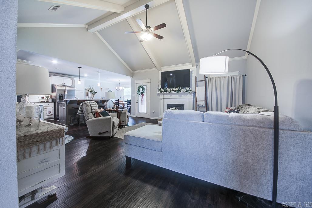 CROSS CREEK - Residential