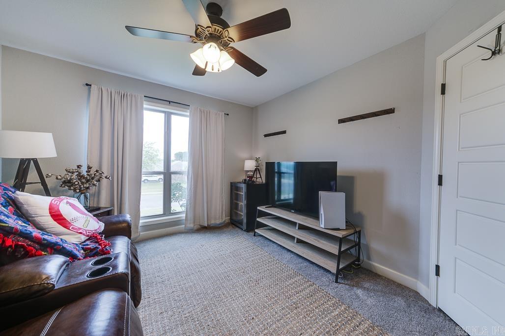 CROSS CREEK - Residential