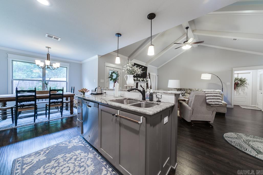 CROSS CREEK - Residential