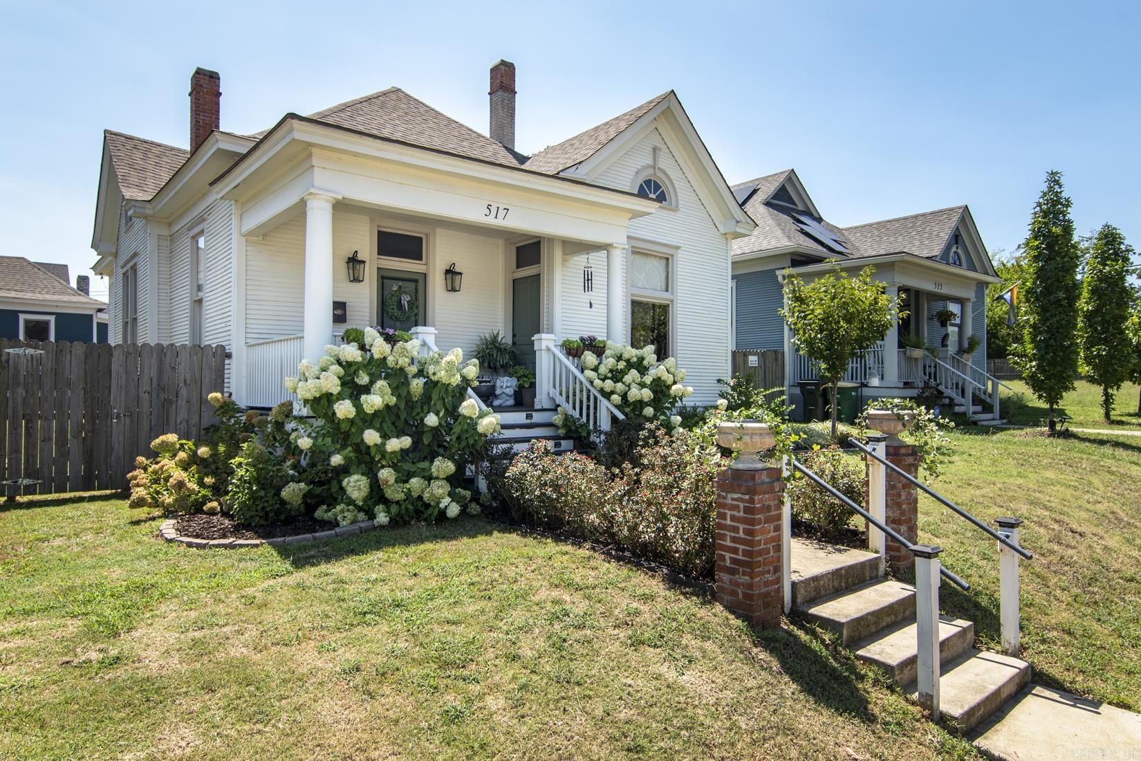 MACARTHUR PLACE ORIGINAL CITY OF - Residential