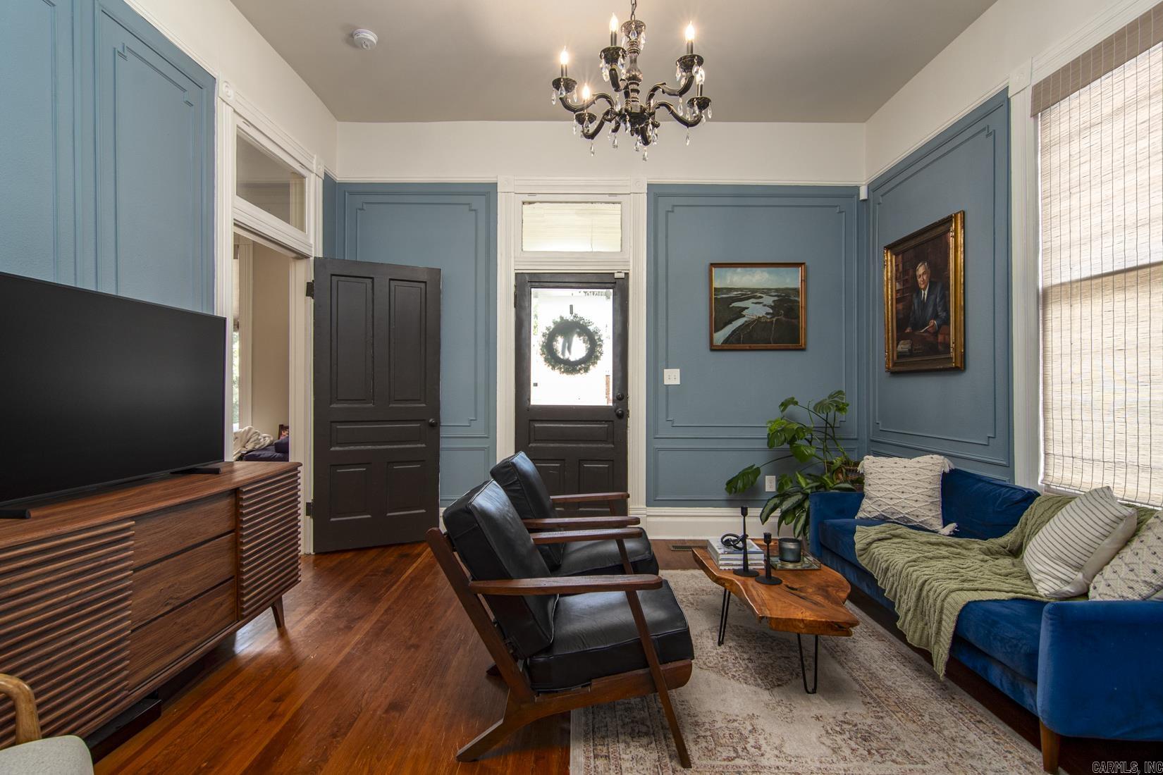 MACARTHUR PLACE ORIGINAL CITY OF - Residential