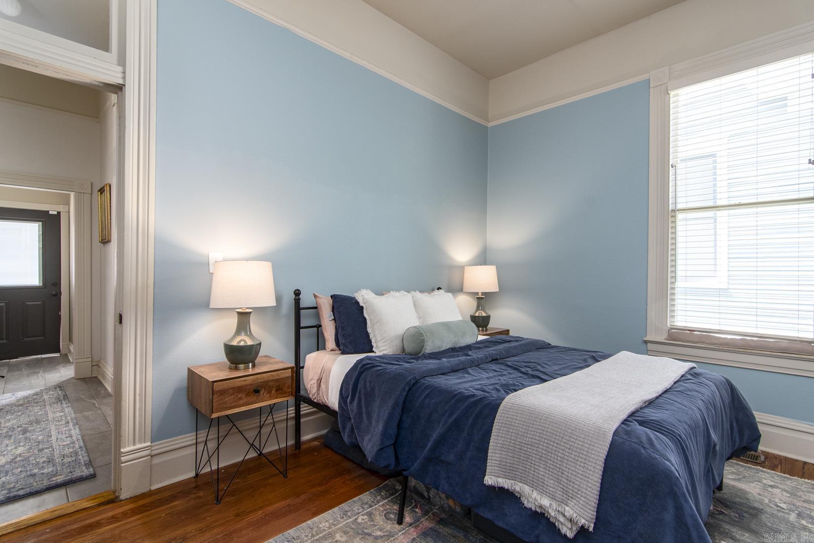 MACARTHUR PLACE ORIGINAL CITY OF - Residential