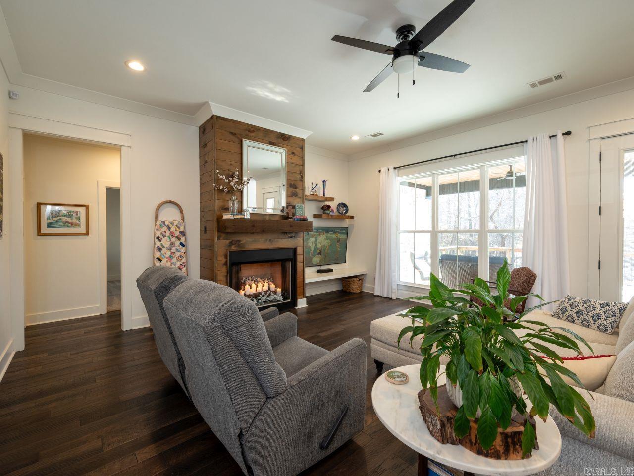 CREEKSIDE ADDN - Residential