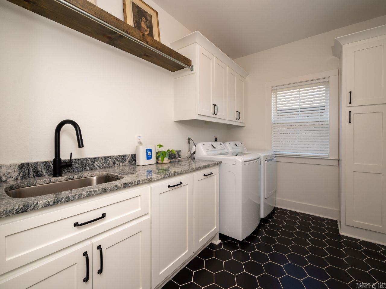 CREEKSIDE ADDN - Residential