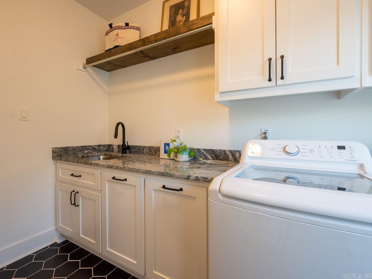 CREEKSIDE ADDN - Residential