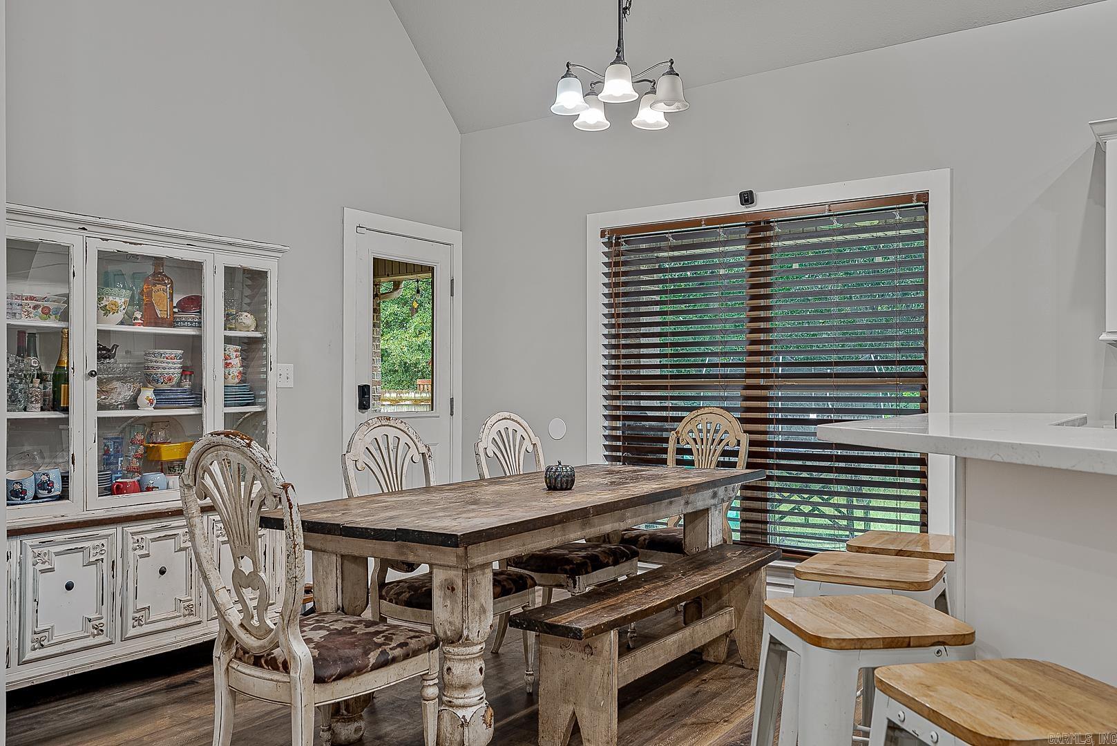 WHISPERING HILLS PHASE III REPLA - Residential