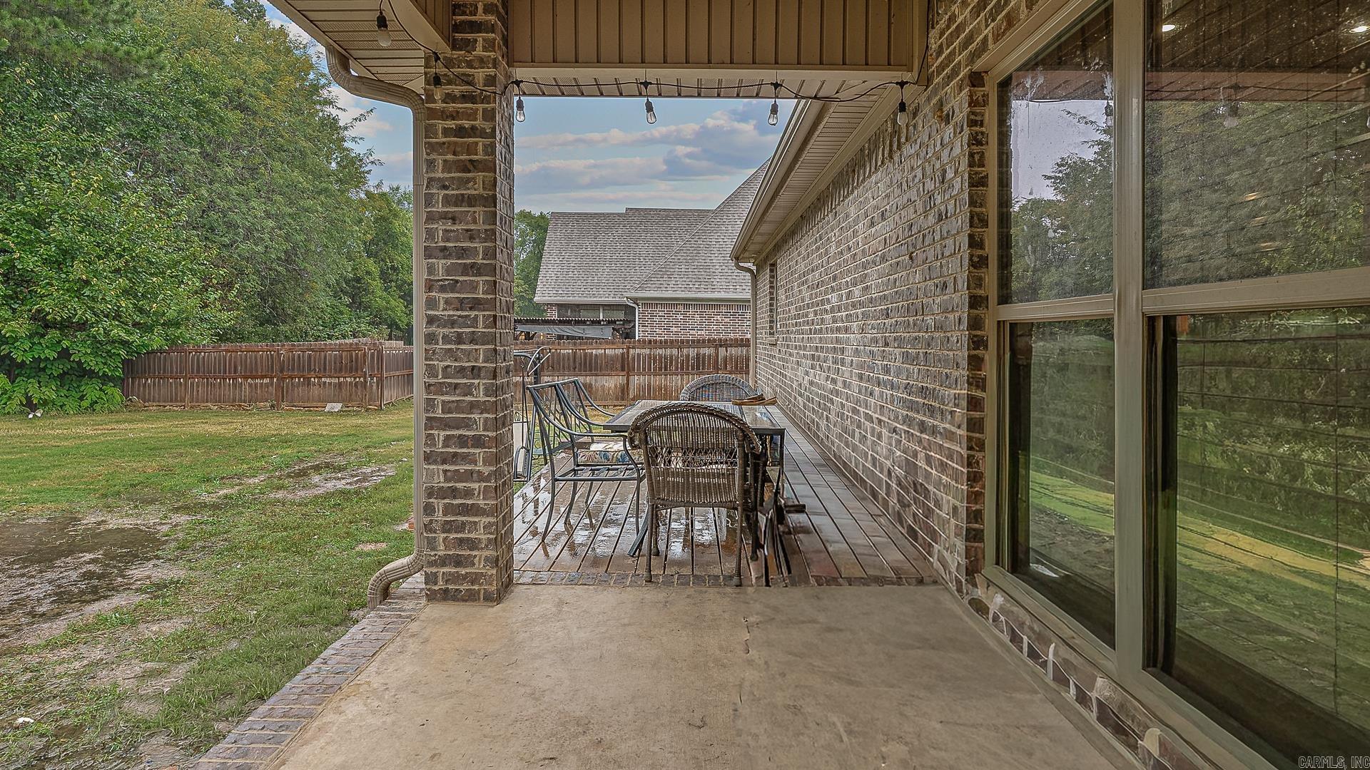 WHISPERING HILLS PHASE III REPLA - Residential