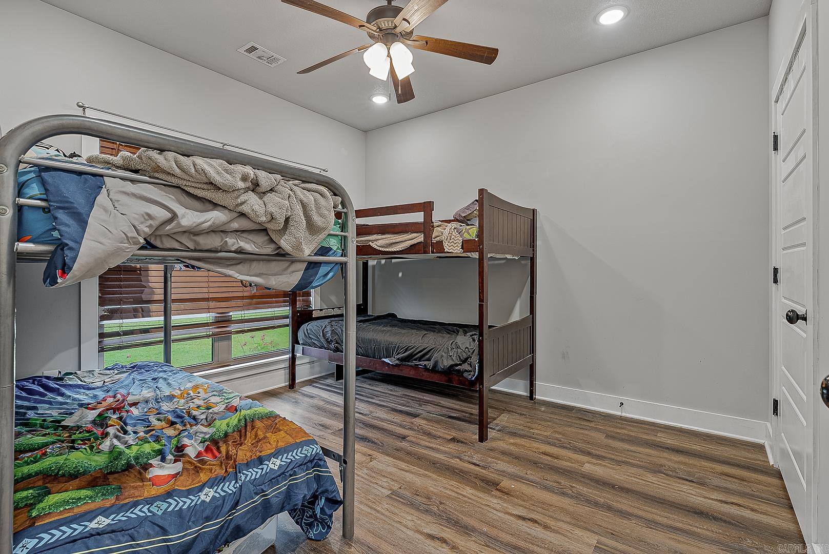 WHISPERING HILLS PHASE III REPLA - Residential