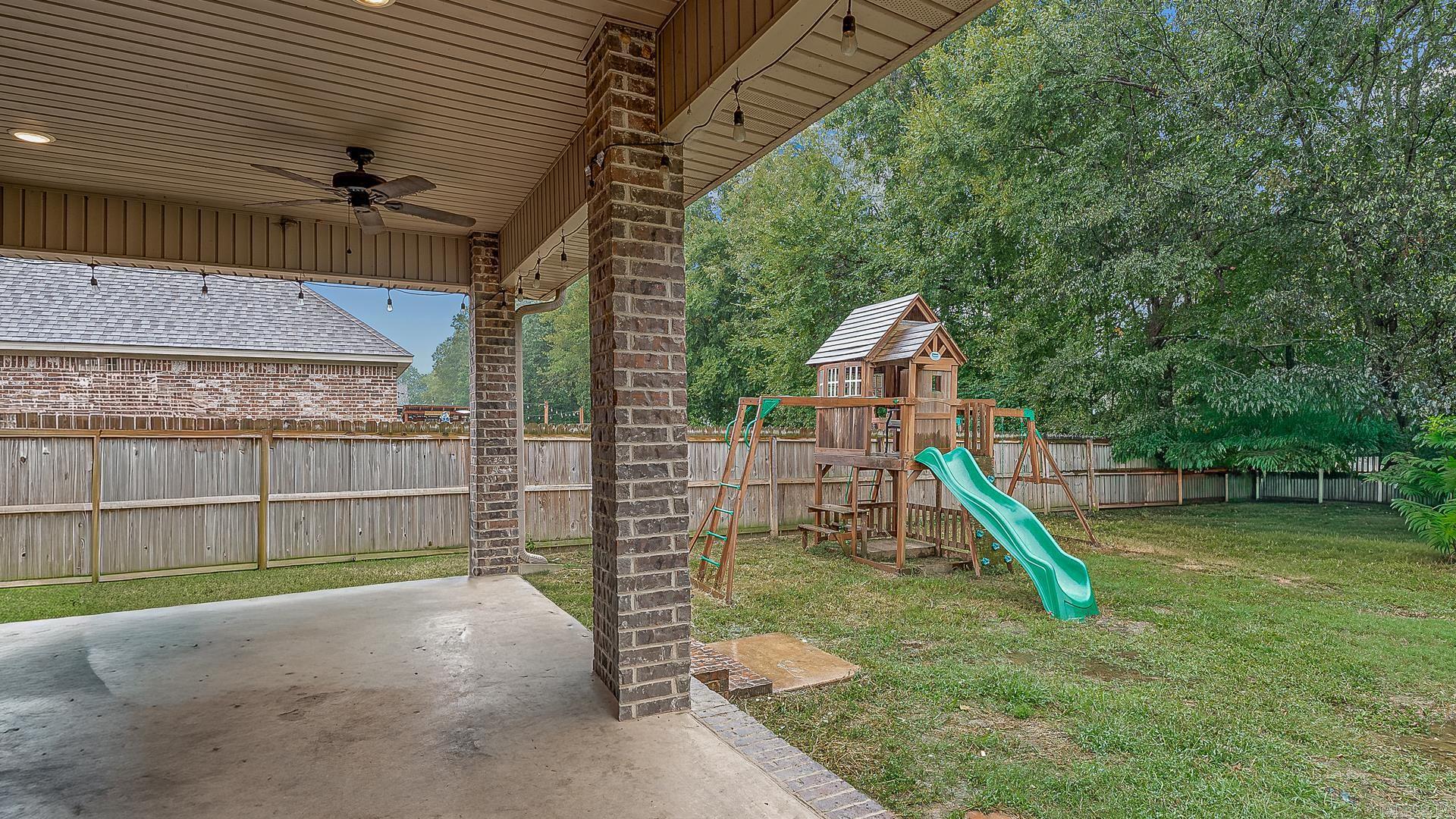 WHISPERING HILLS PHASE III REPLA - Residential