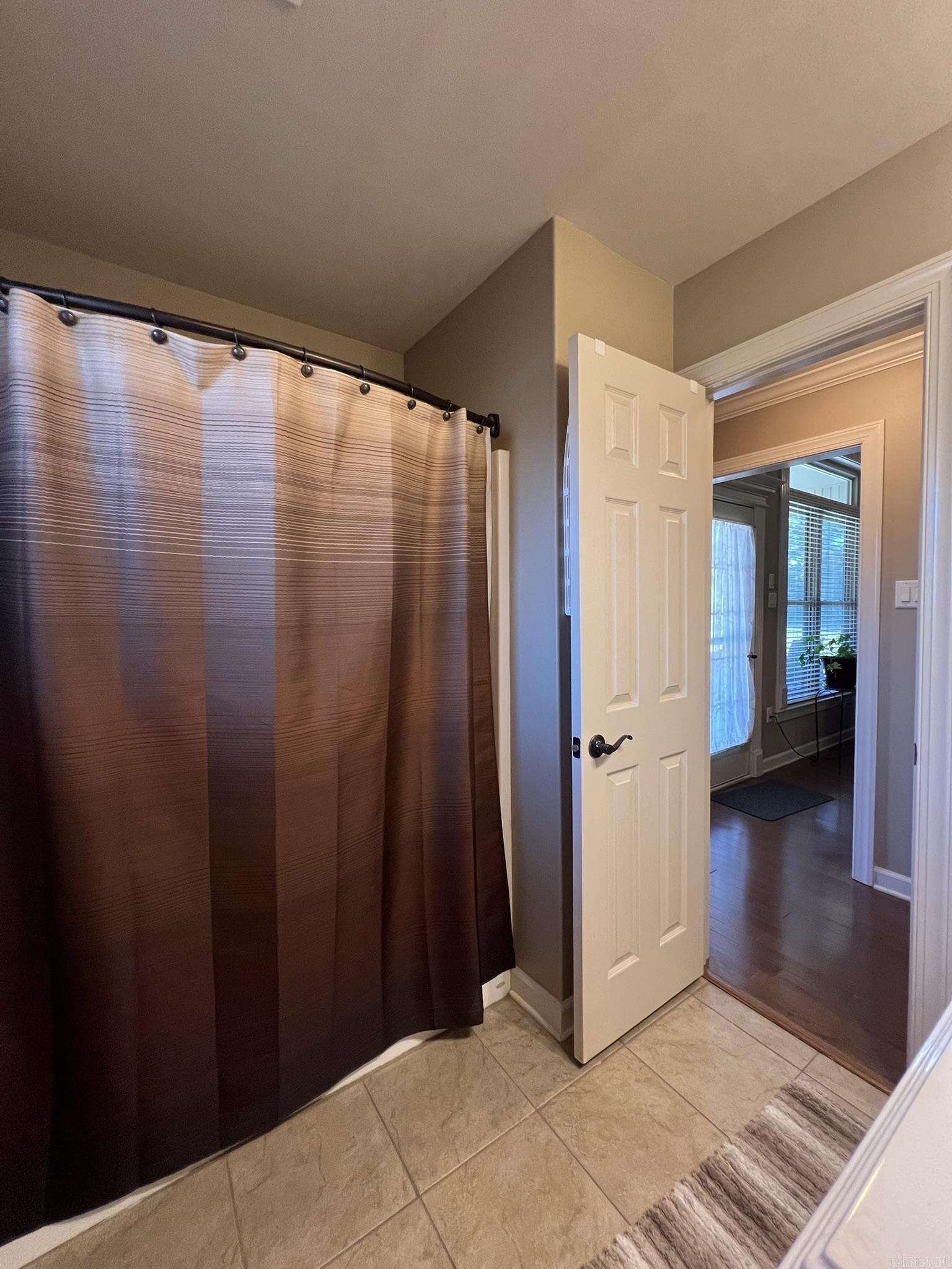 COUNTRY CLUB OF ARK THE - Residential