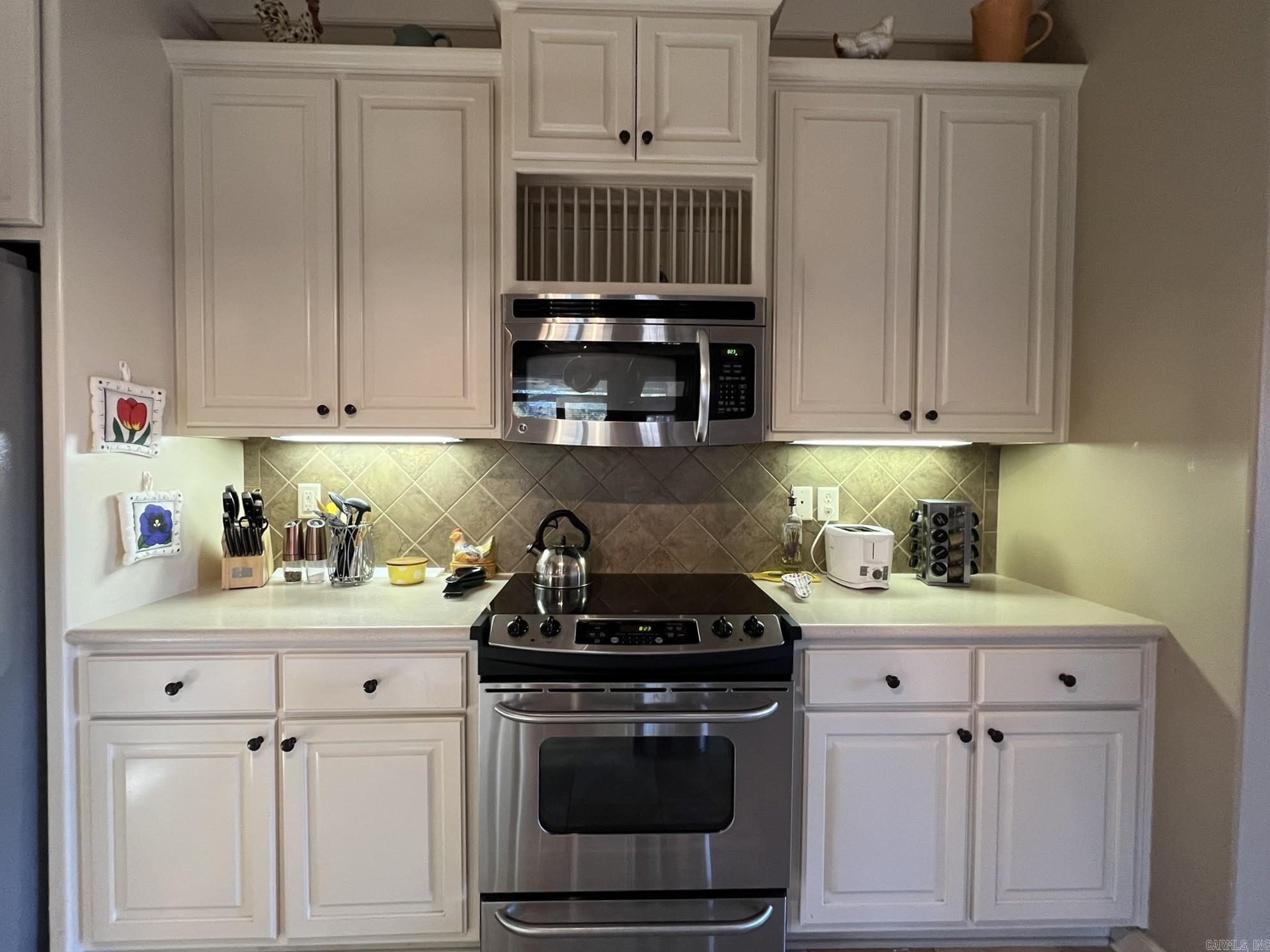 COUNTRY CLUB OF ARK THE - Residential