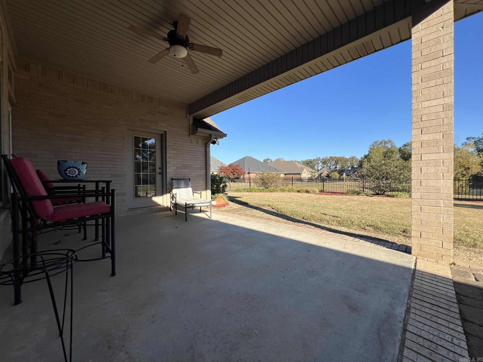 COUNTRY CLUB OF ARK THE - Residential