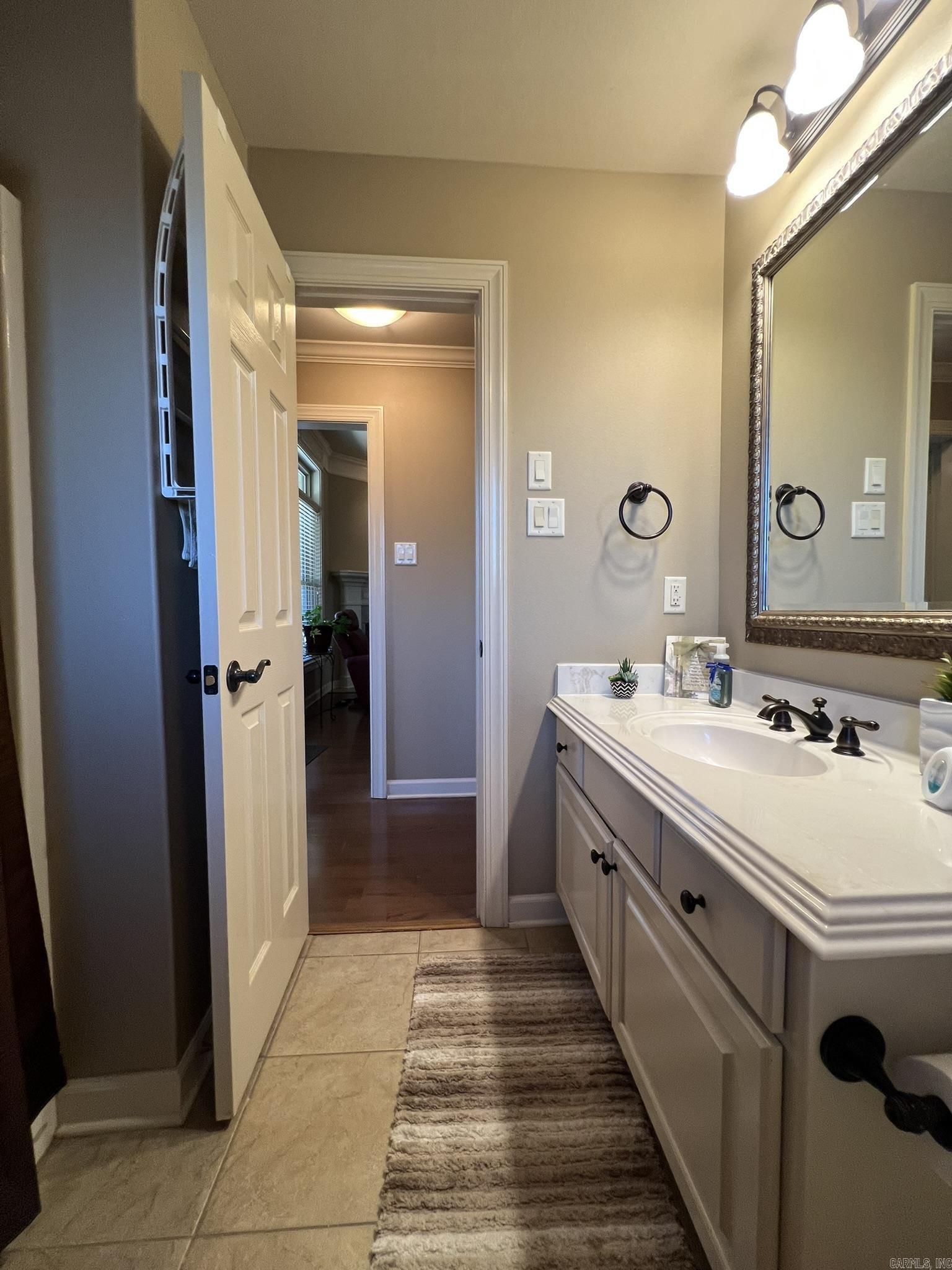 COUNTRY CLUB OF ARK THE - Residential