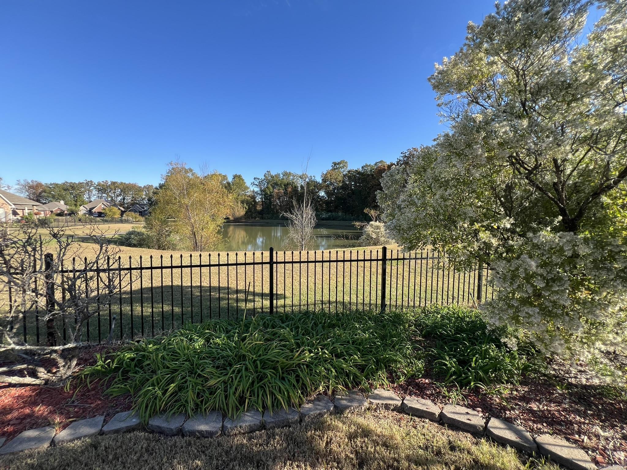 COUNTRY CLUB OF ARK THE - Residential