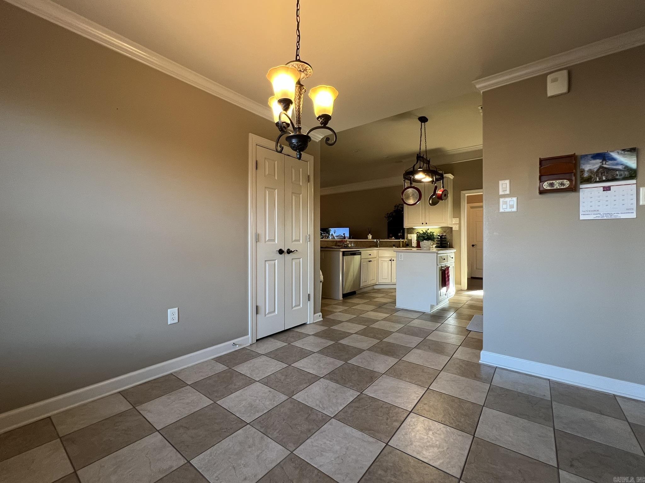 COUNTRY CLUB OF ARK THE - Residential