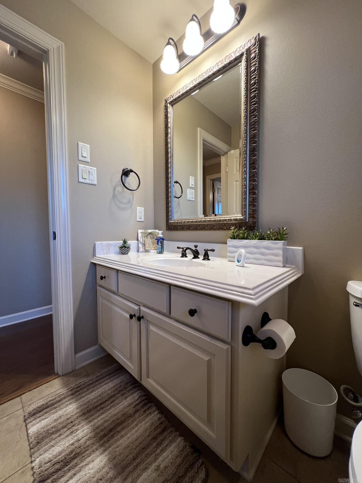 COUNTRY CLUB OF ARK THE - Residential