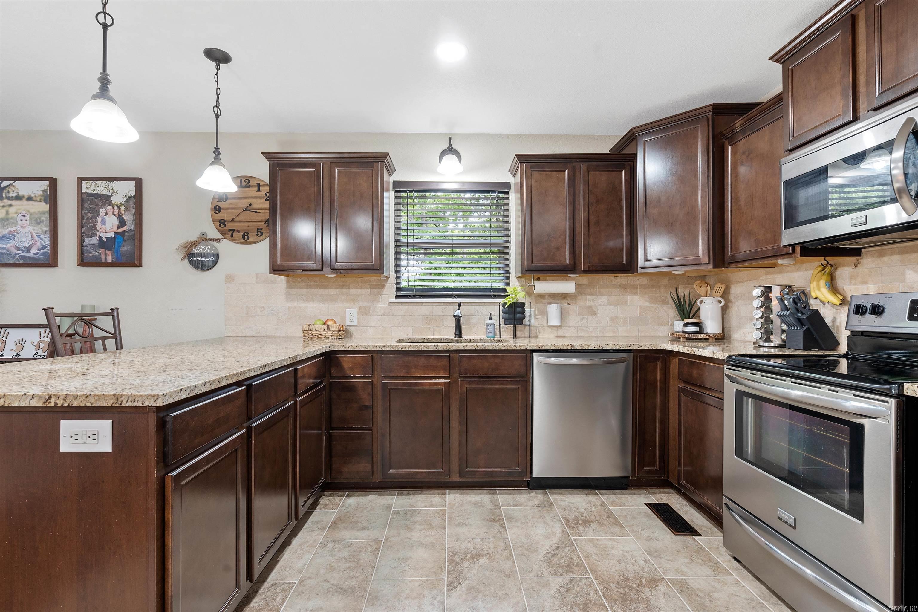 WOODED HILLS AMENDED - Residential