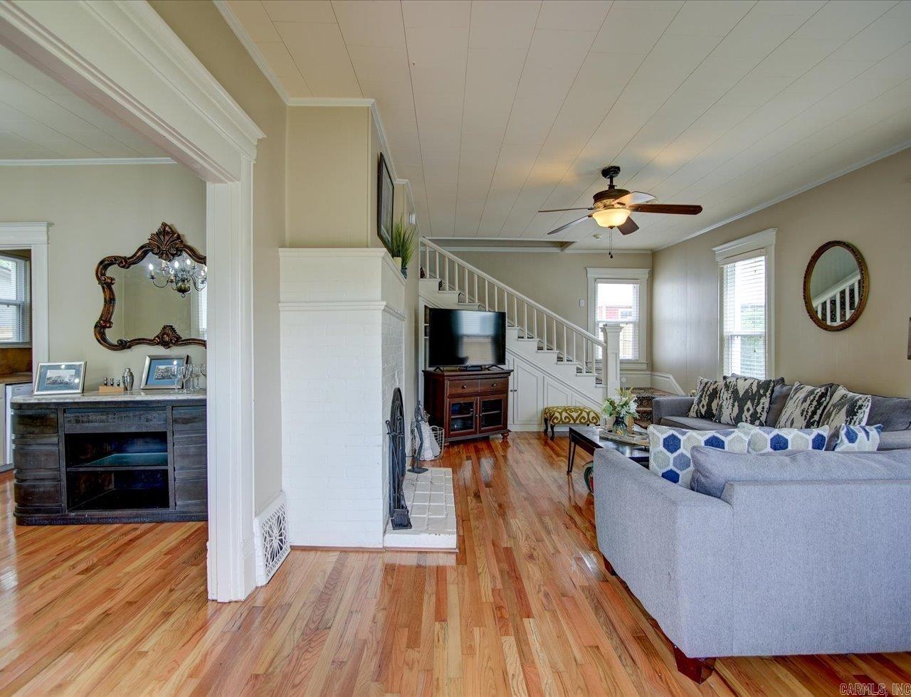 Oak Lawn - Residential