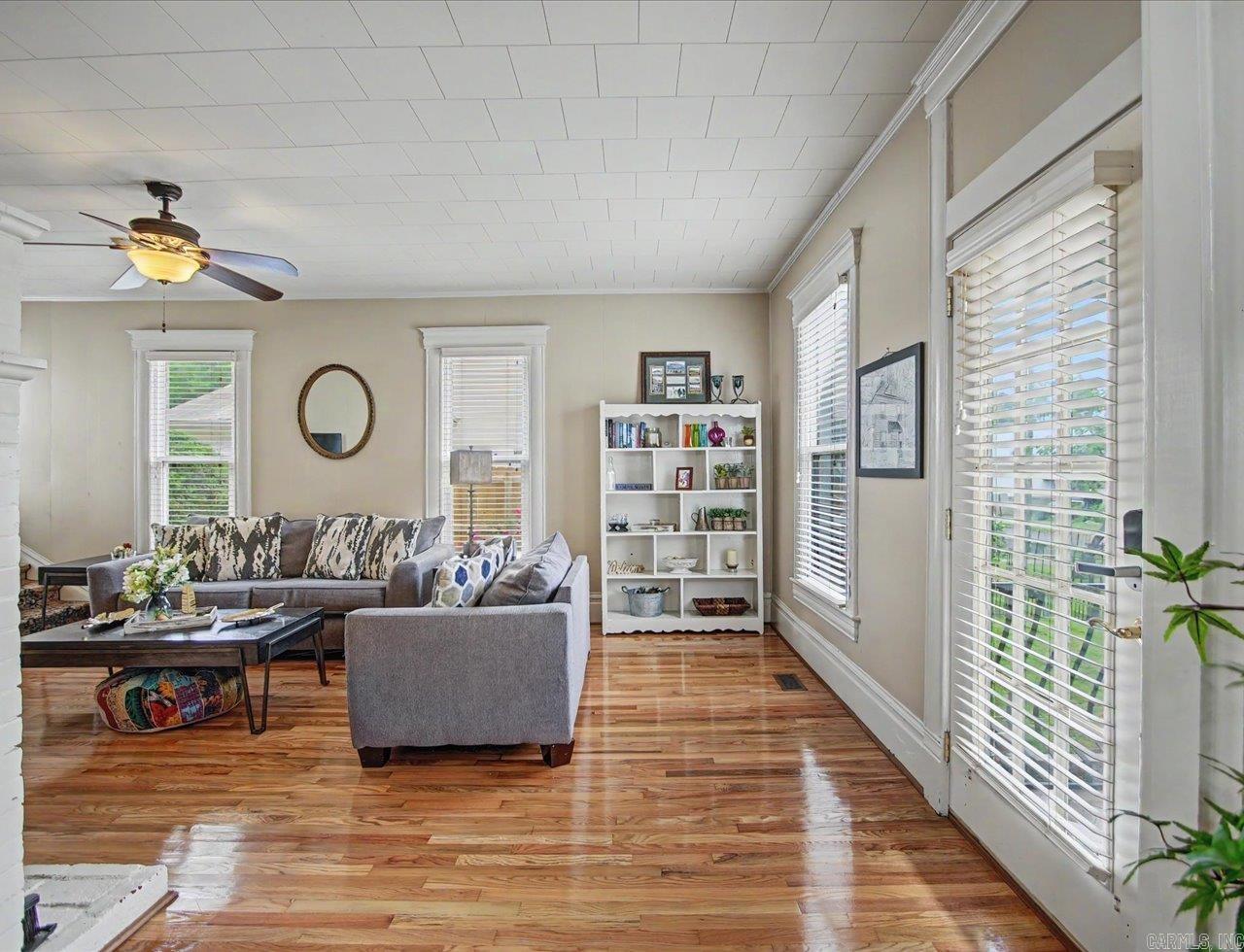 Oak Lawn - Residential