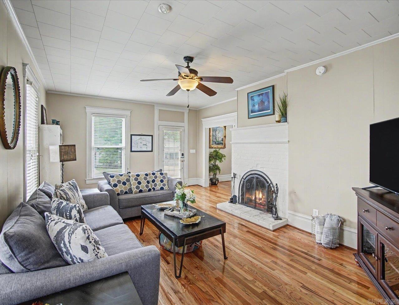 Oak Lawn - Residential