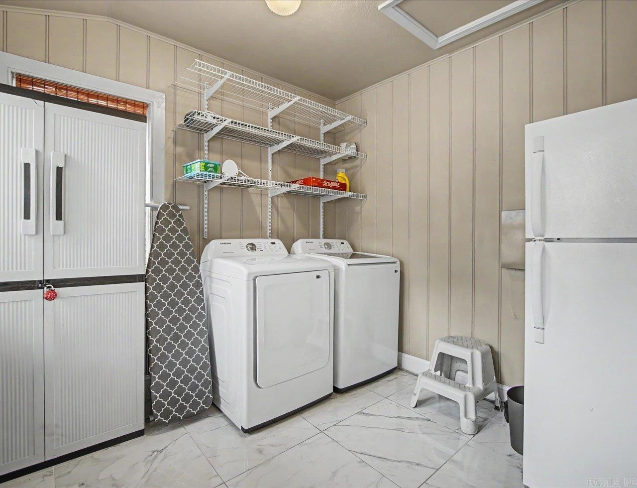Oak Lawn - Residential