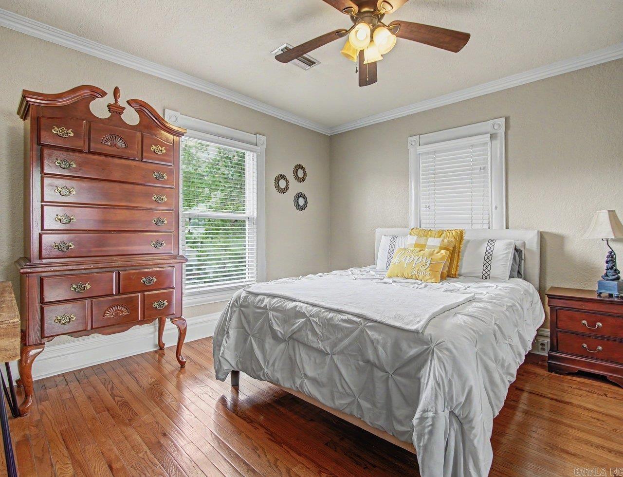 Oak Lawn - Residential