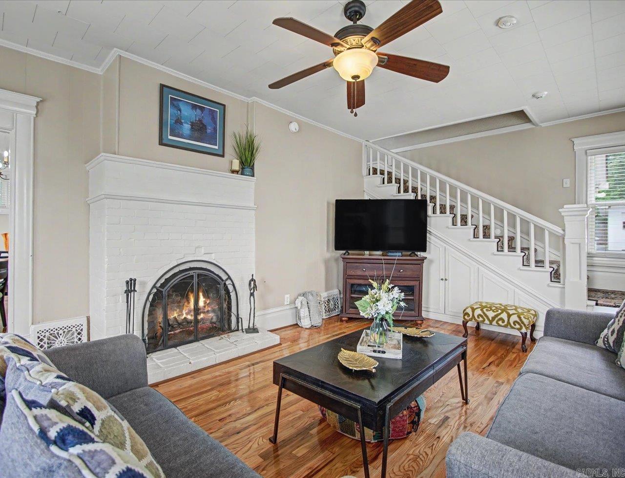 Oak Lawn - Residential