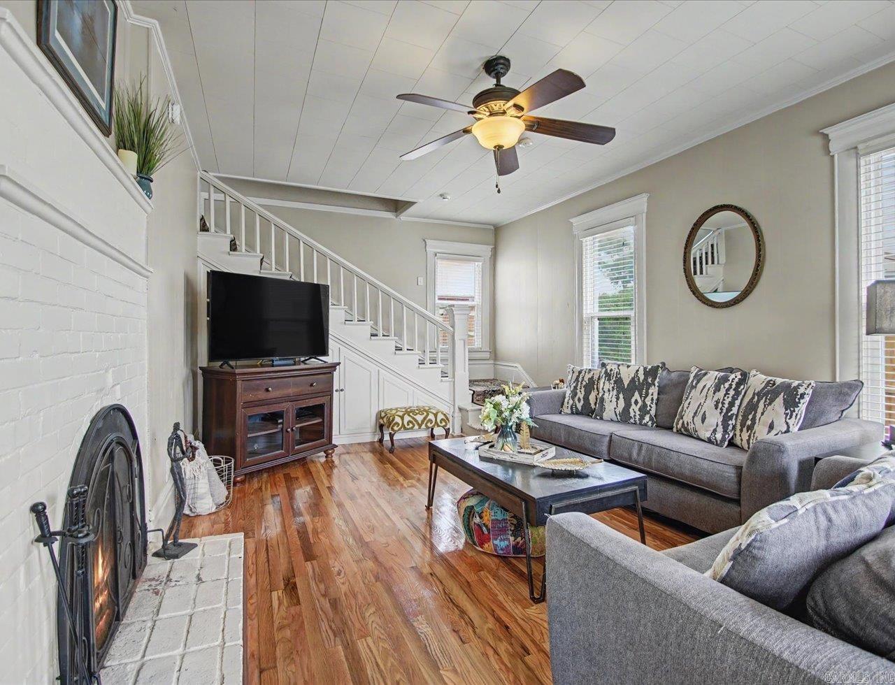 Oak Lawn - Residential