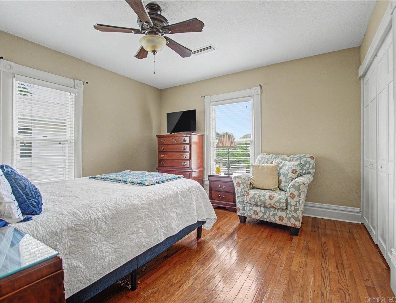 Oak Lawn - Residential