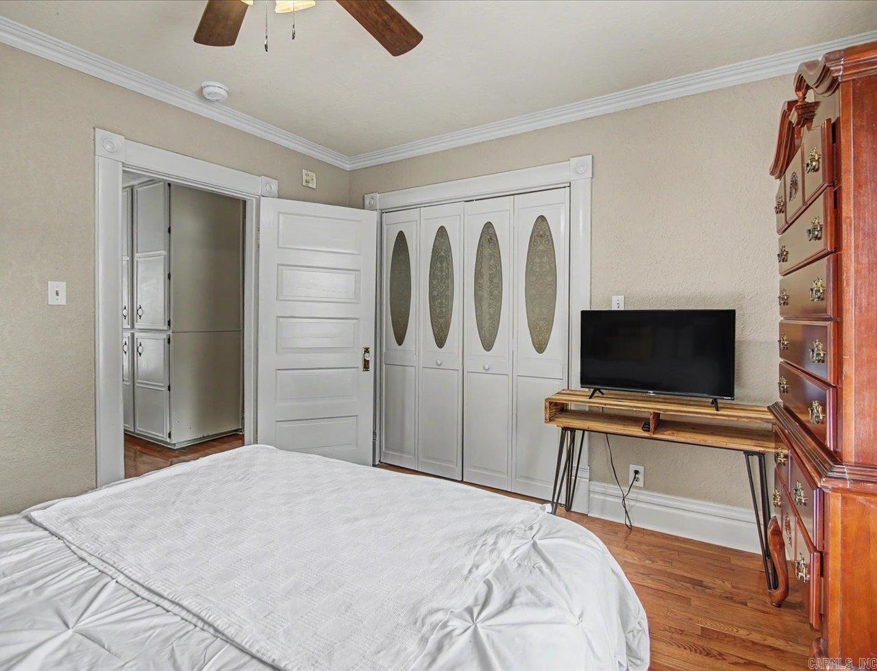 Oak Lawn - Residential