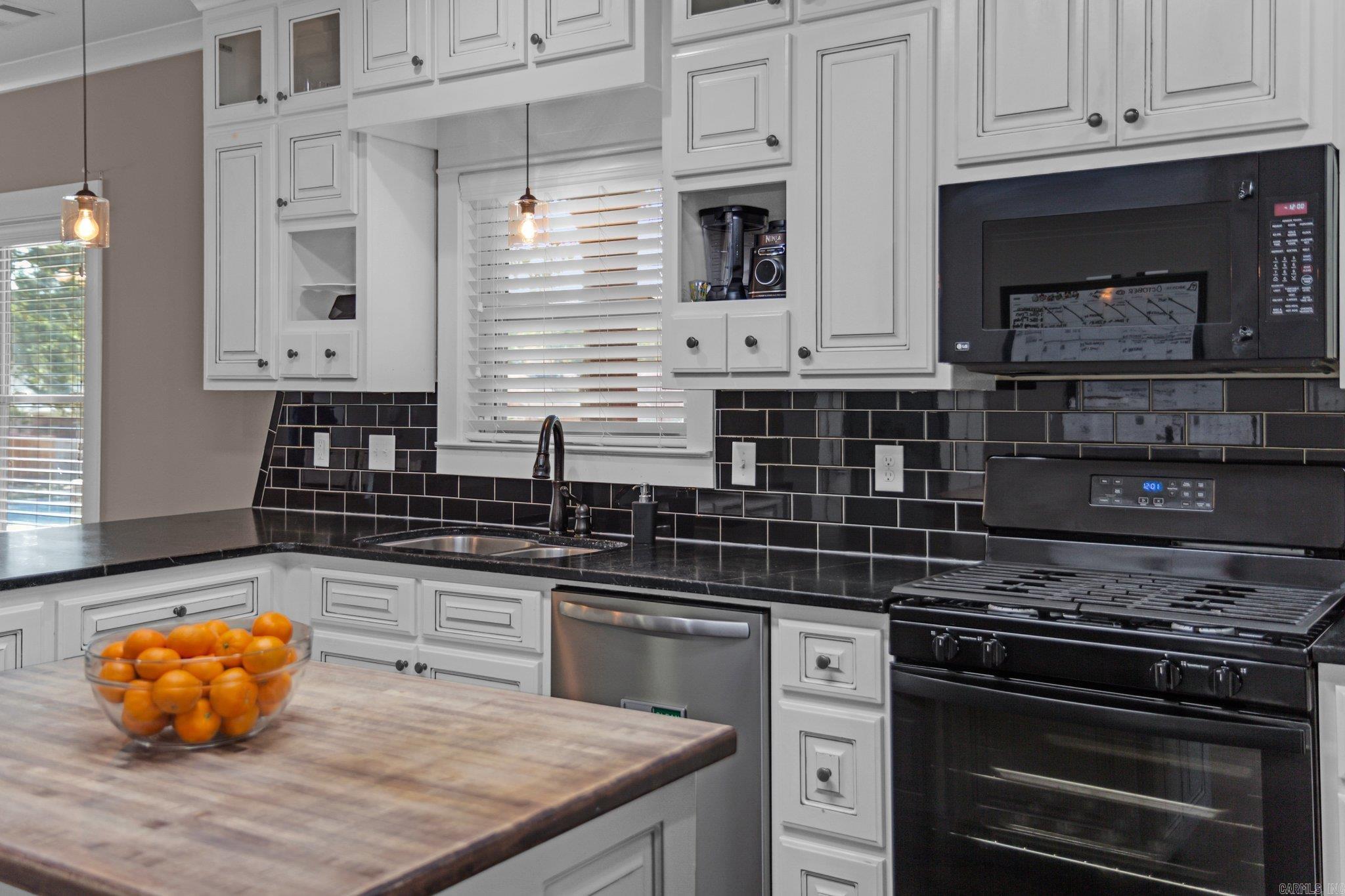 ANDRES PLACE - Residential