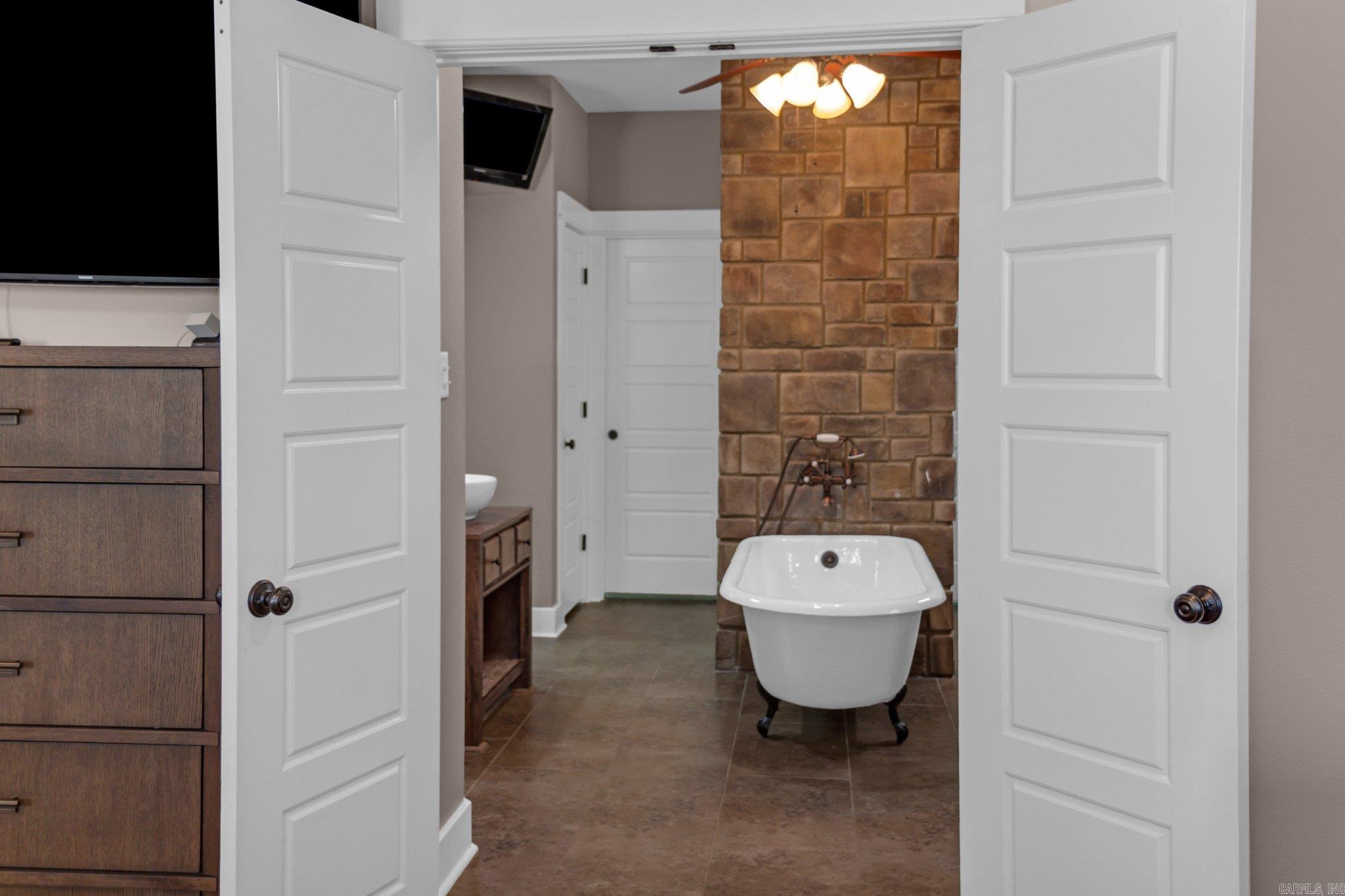 ANDRES PLACE - Residential