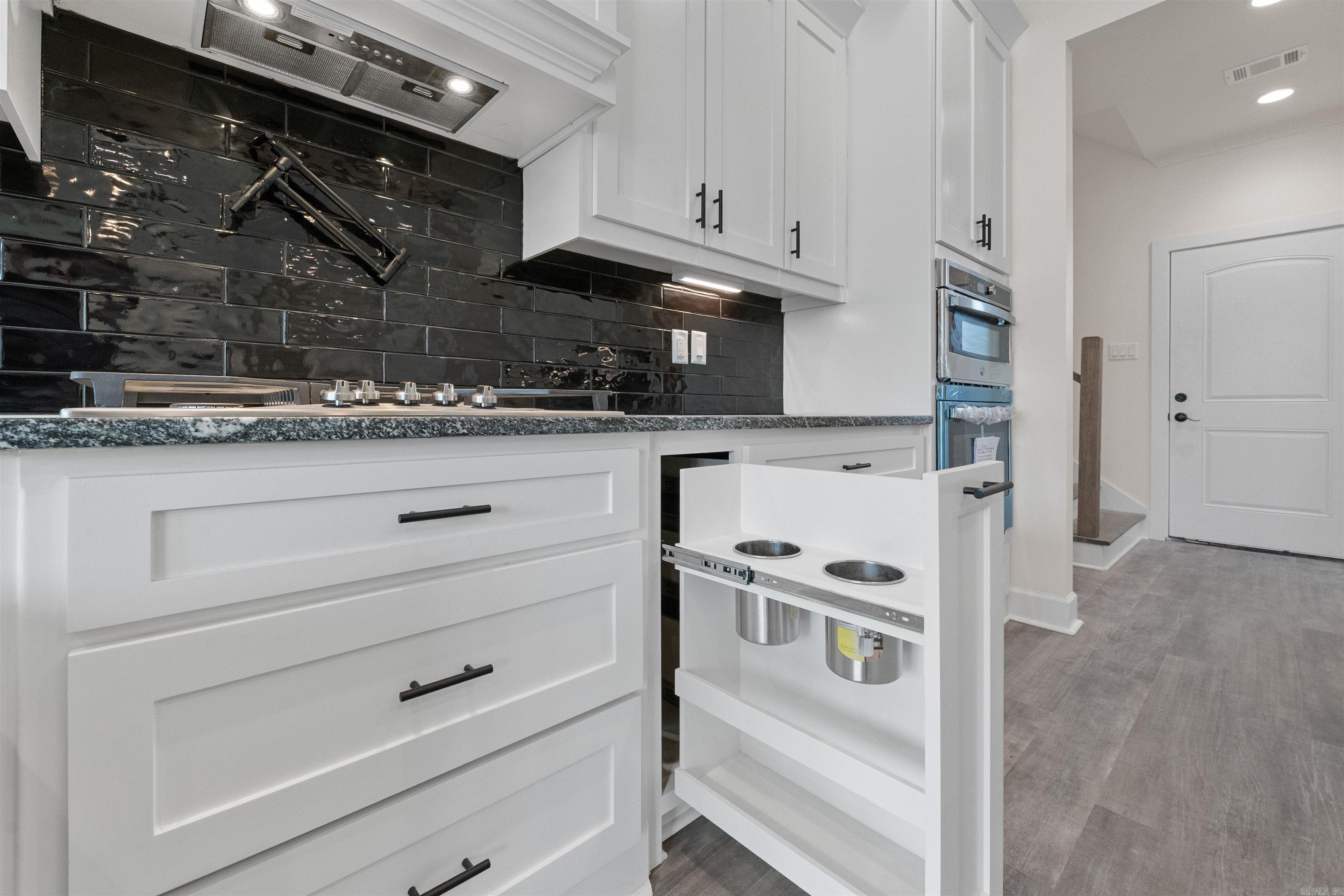 CREEKSIDE ADDN - Residential