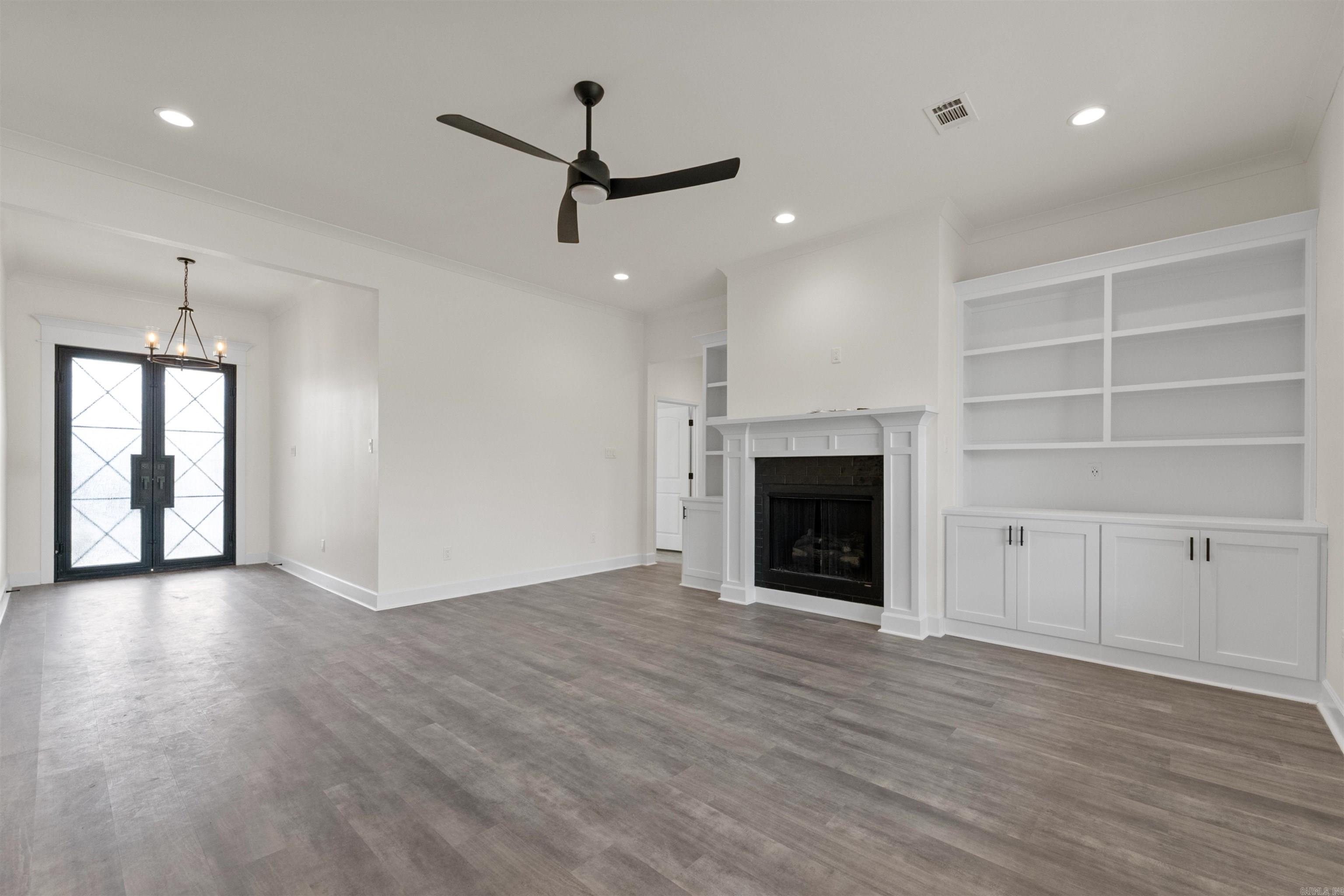 CREEKSIDE ADDN - Residential