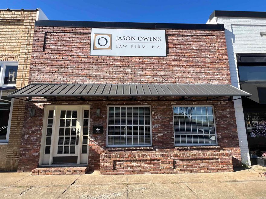 This is completley redone office sapce in the heart of downtown. New HVAC, roof, and interiors. Dont miss your chance to own a piece of Conway's historic downtown.
