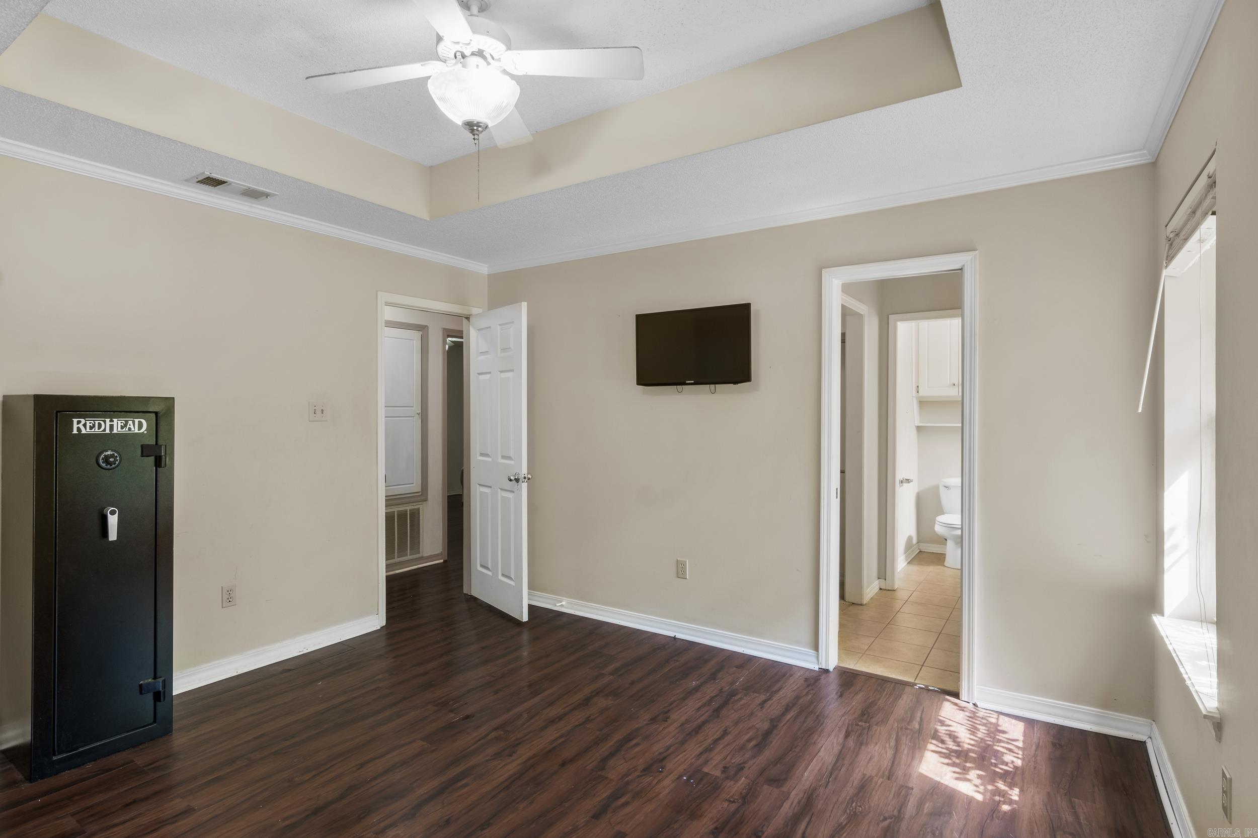 CINNAMON ACRES - Residential