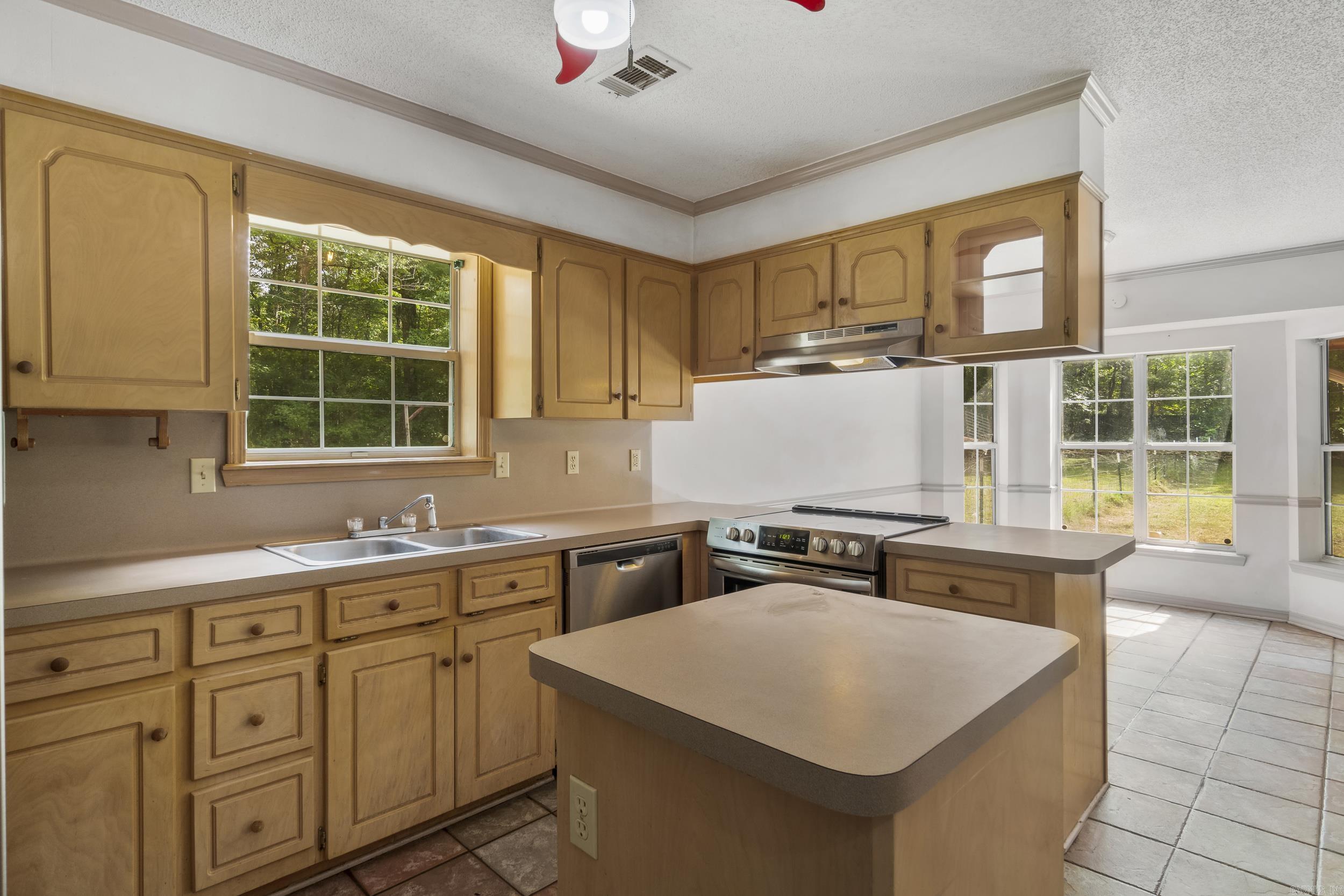 CINNAMON ACRES - Residential