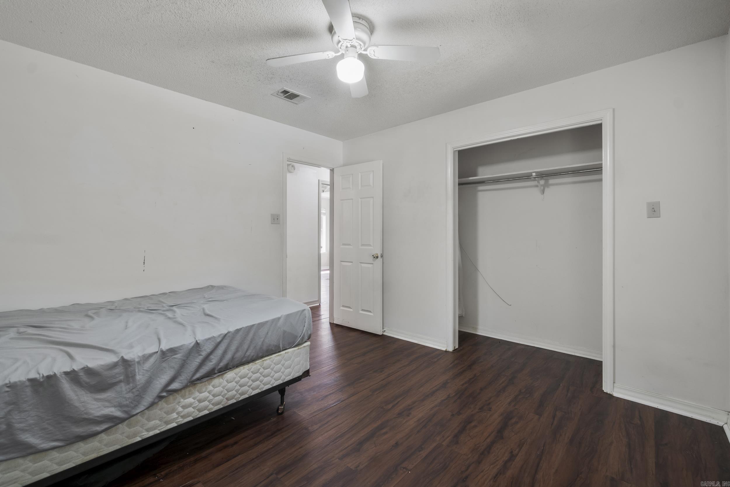 CINNAMON ACRES - Residential