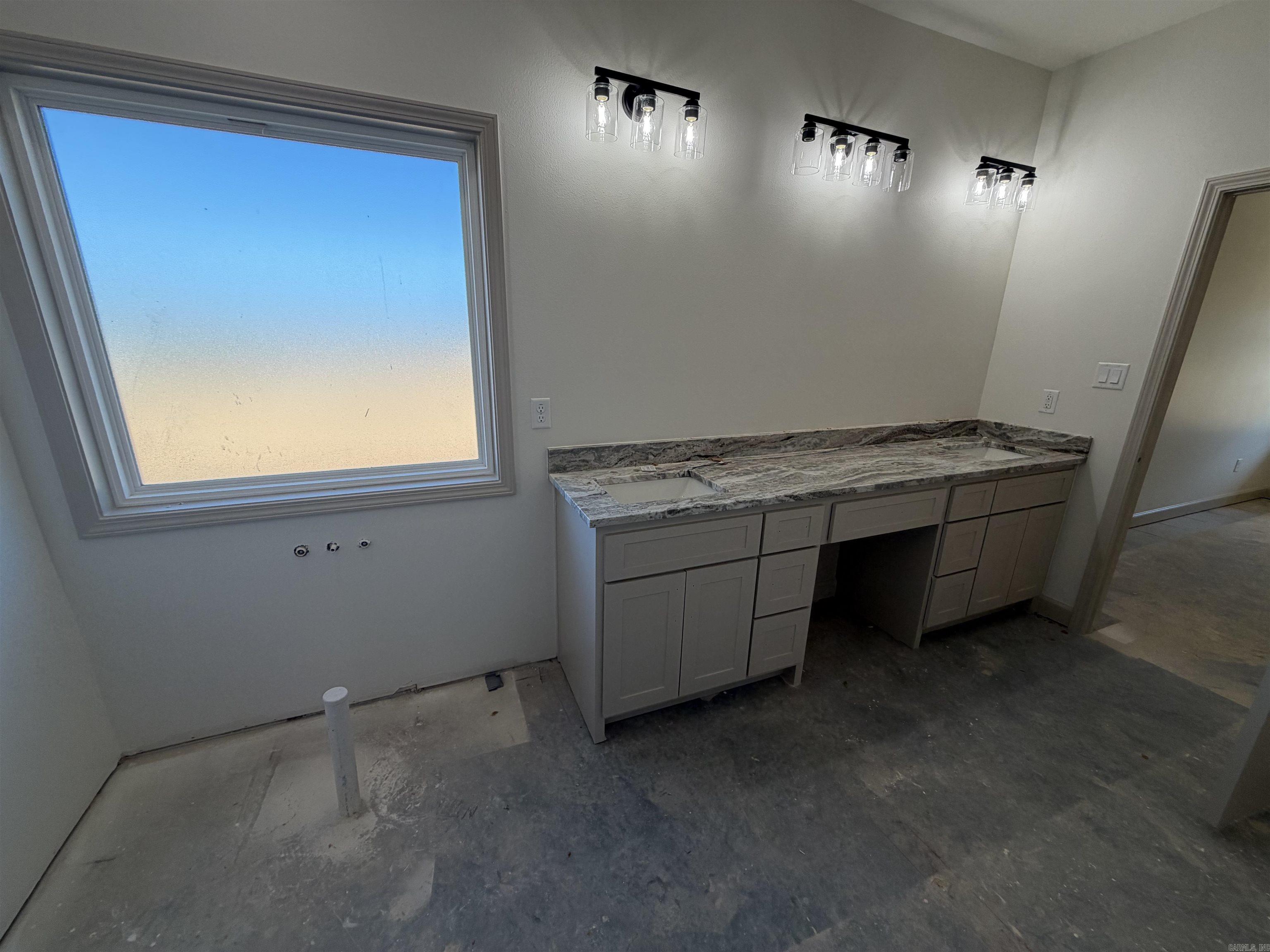 WINCHESTER ESTATES - Residential