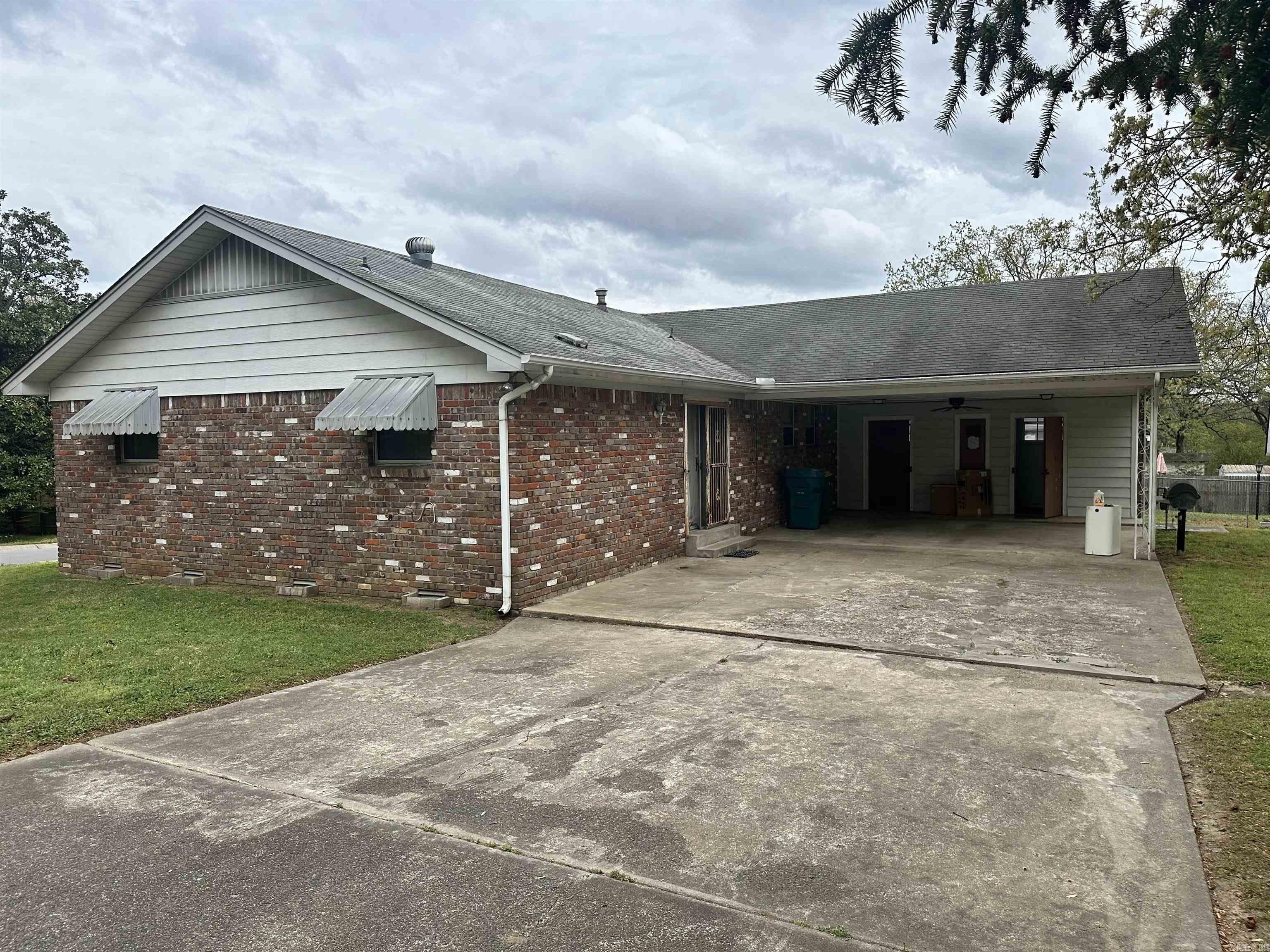 TREASURE HILL - Residential