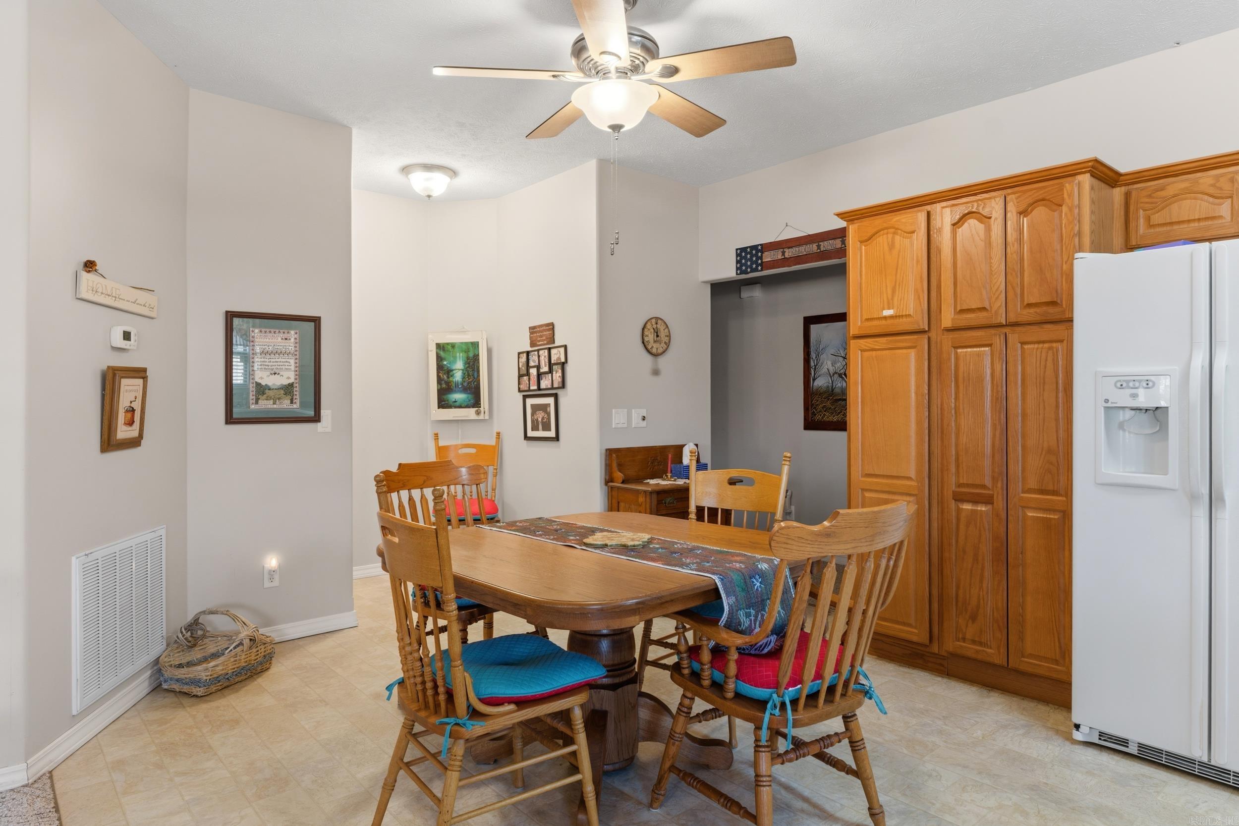 DEVONSHIRE LAKE ESTATES - Residential