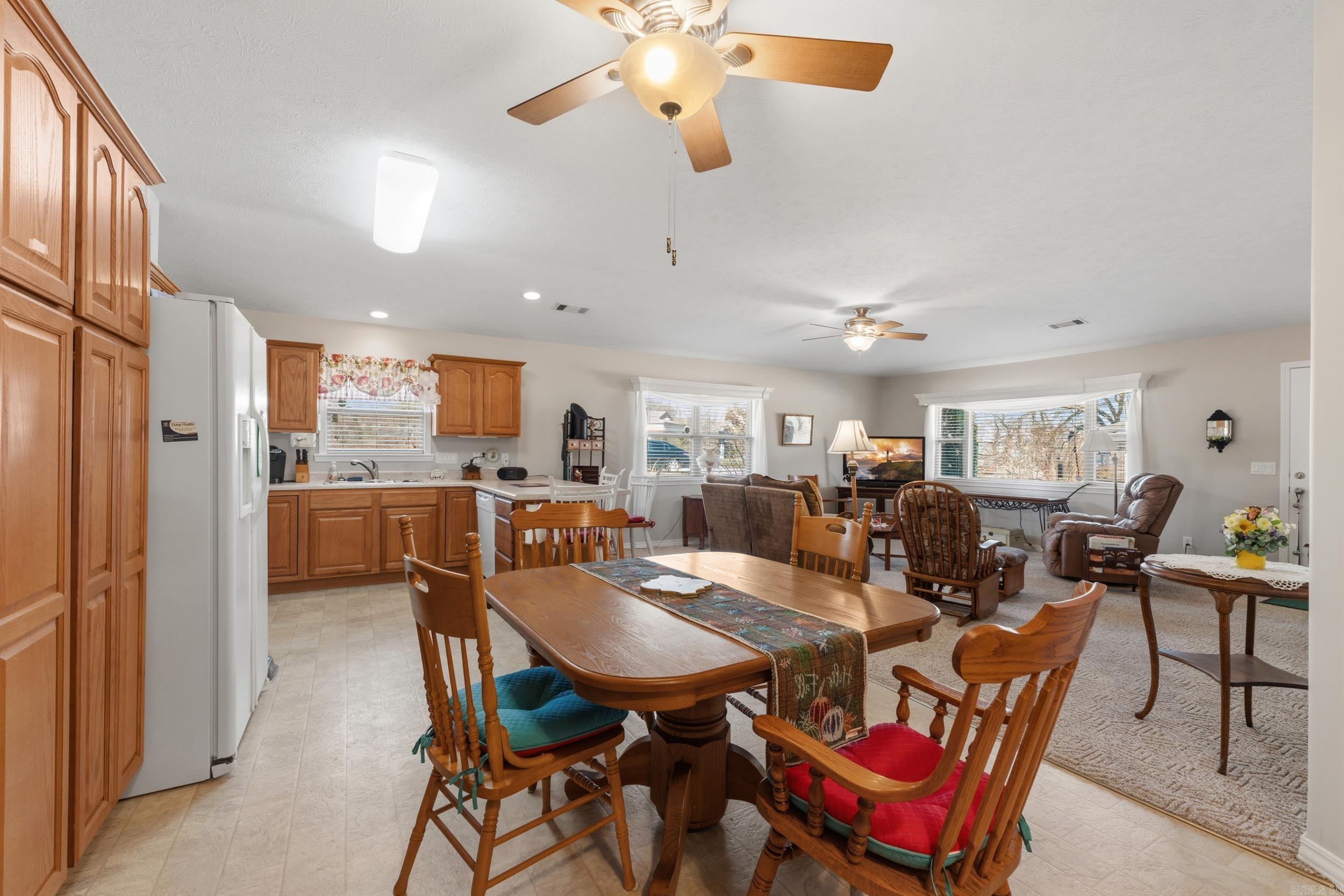 DEVONSHIRE LAKE ESTATES - Residential