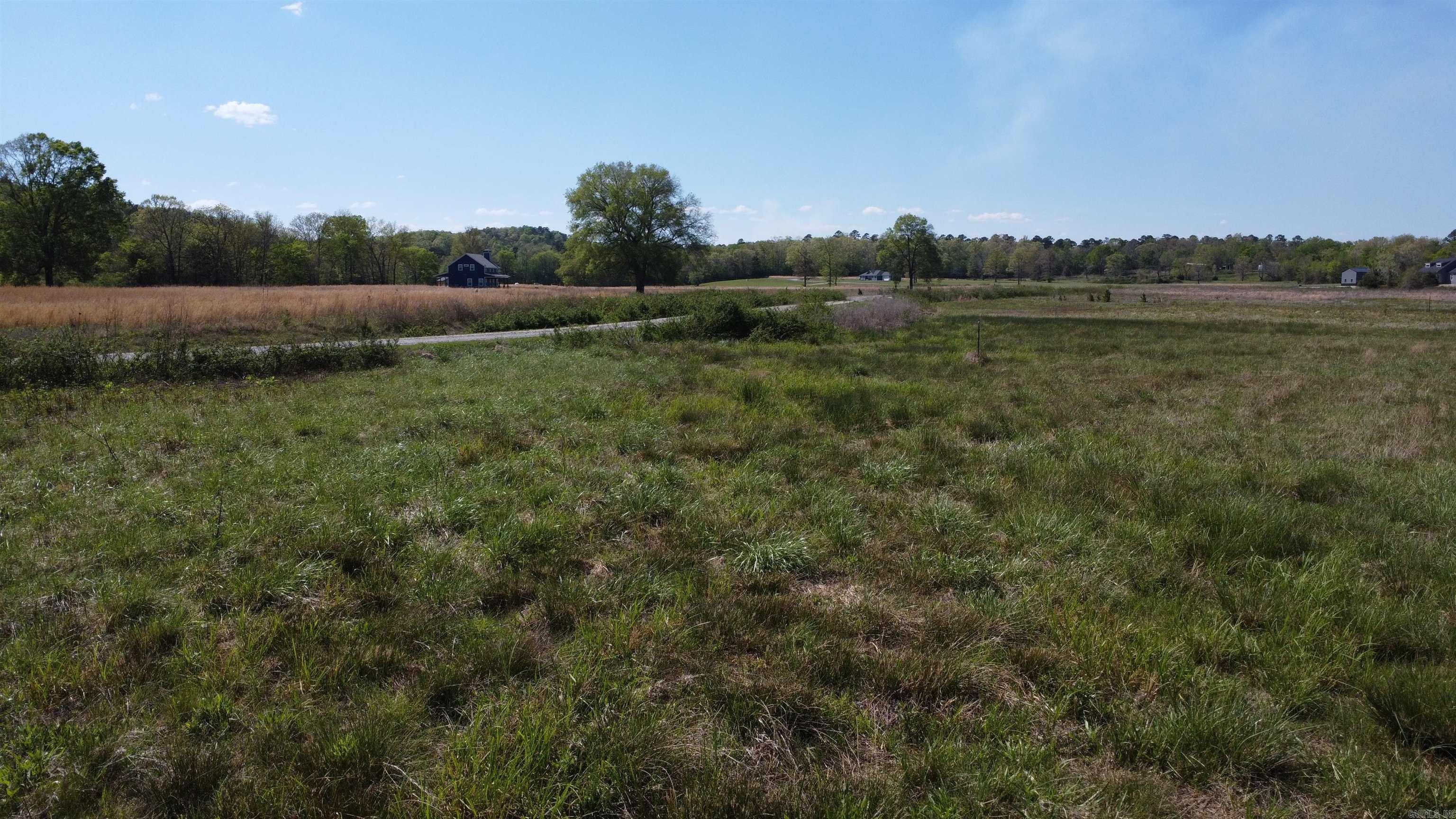 REVAS RETREAT - Land