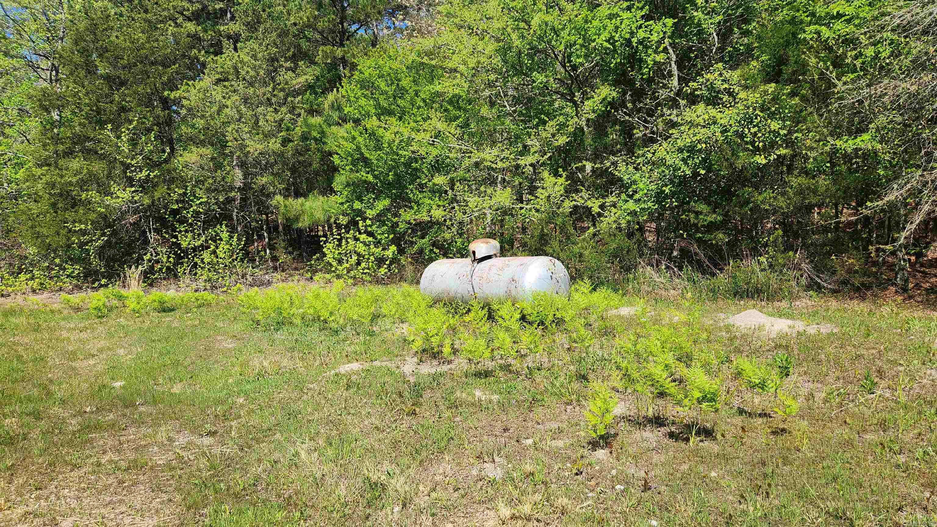 REVAS RETREAT - Land