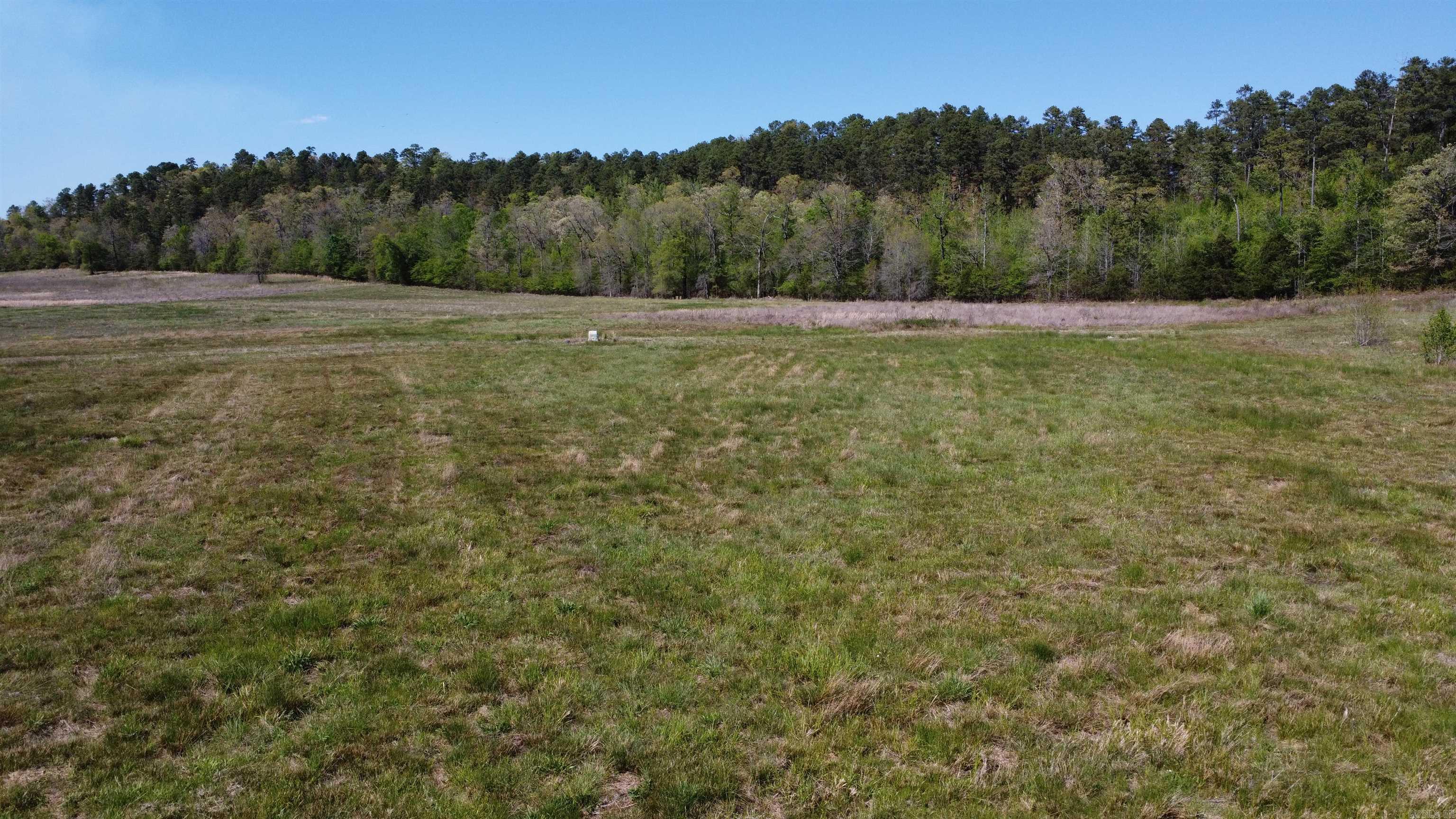 REVAS RETREAT - Land