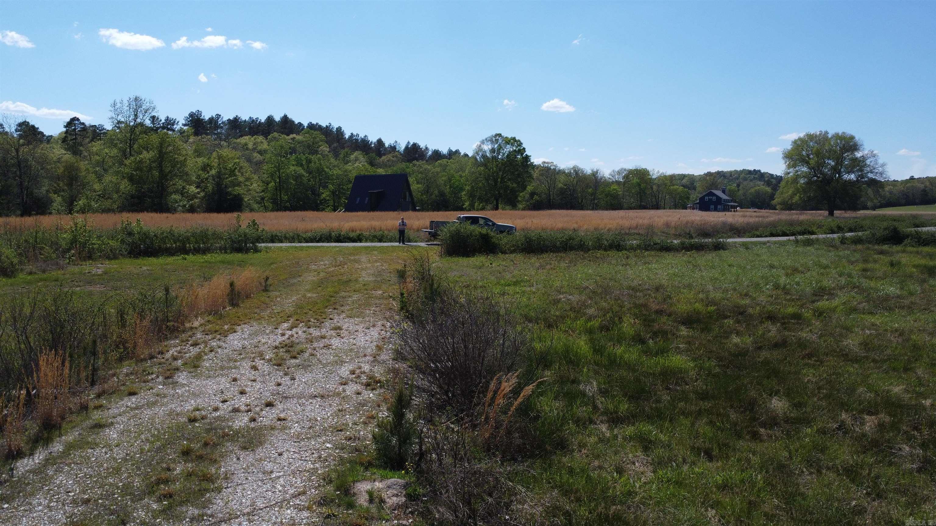 REVAS RETREAT - Land