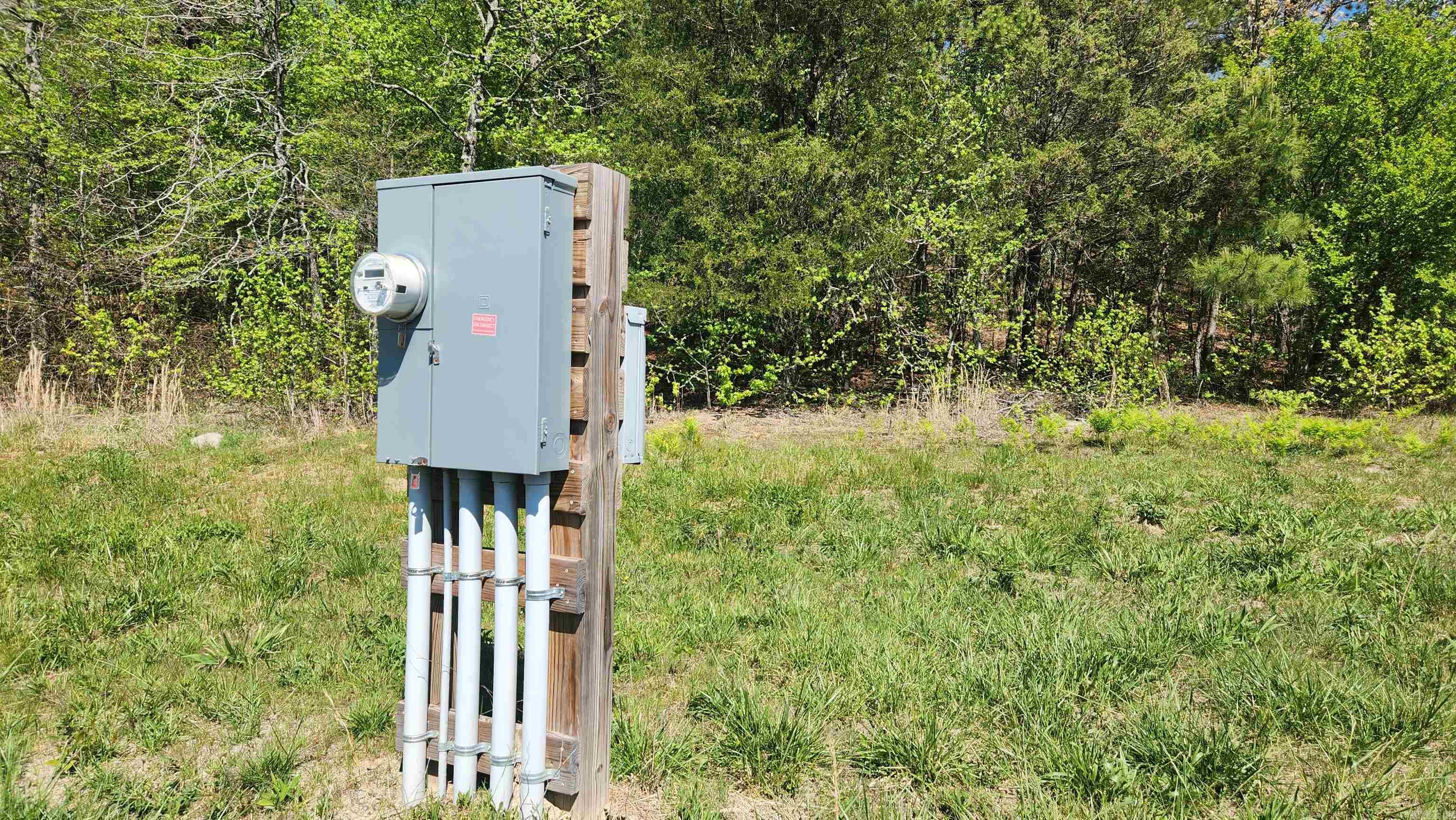 REVAS RETREAT - Land