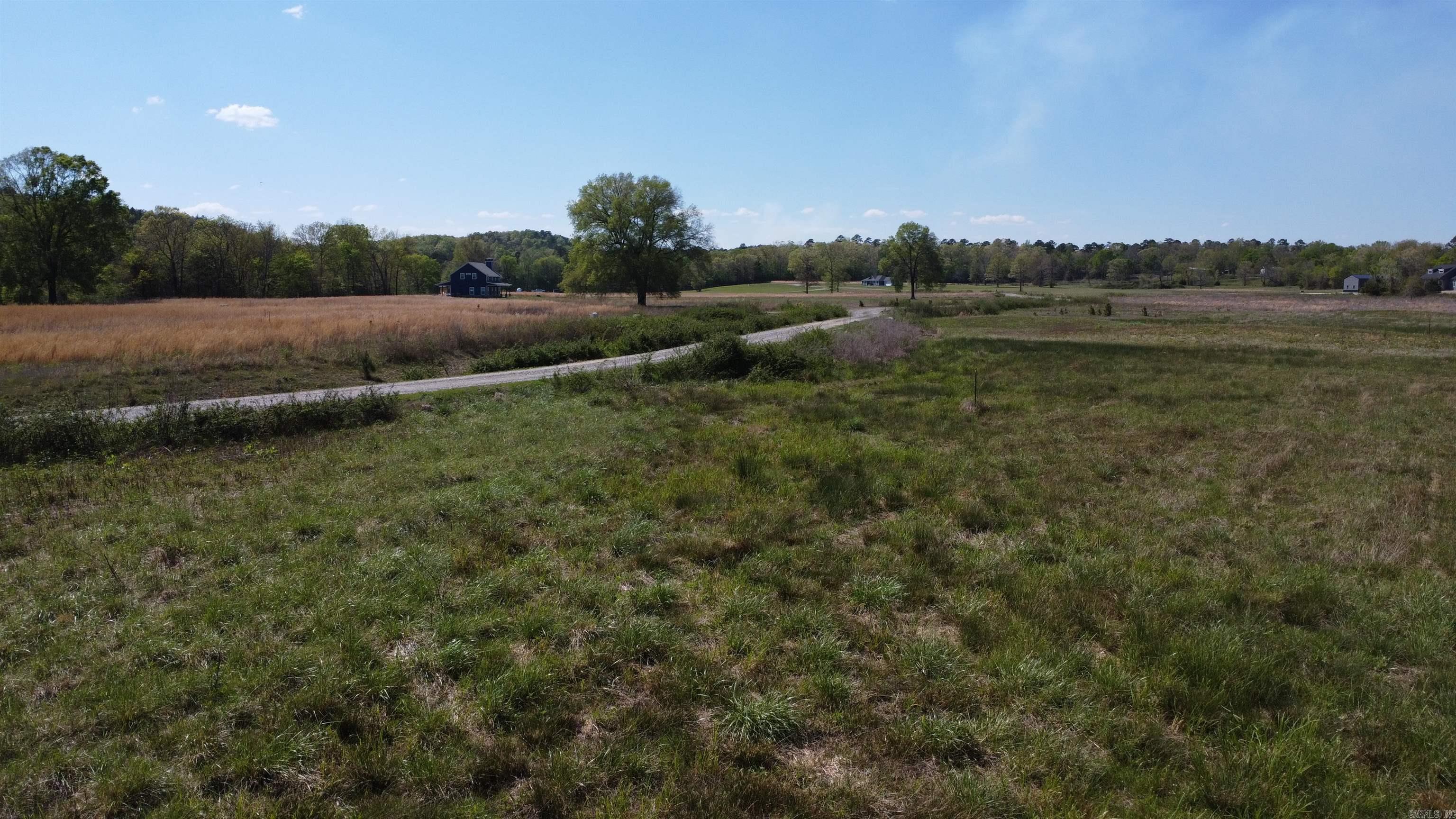 REVAS RETREAT - Land