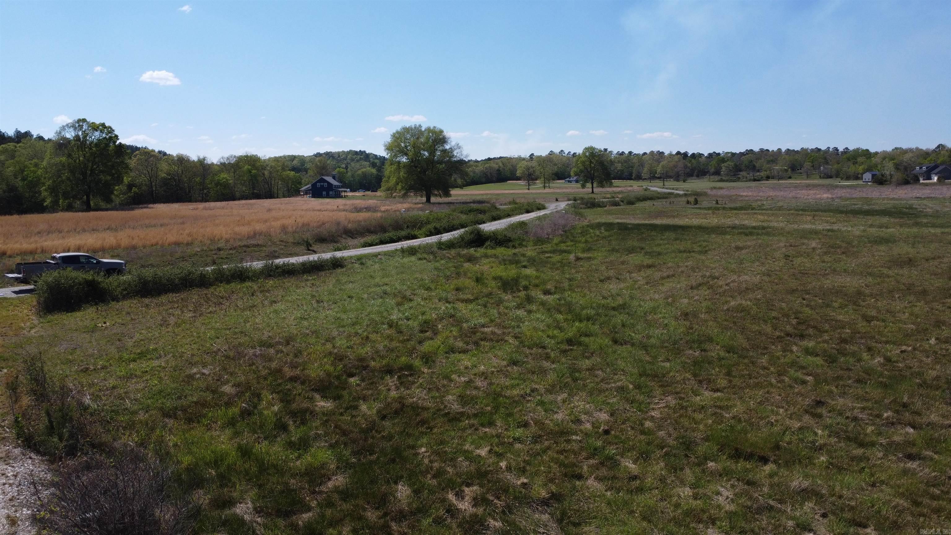 REVAS RETREAT - Land