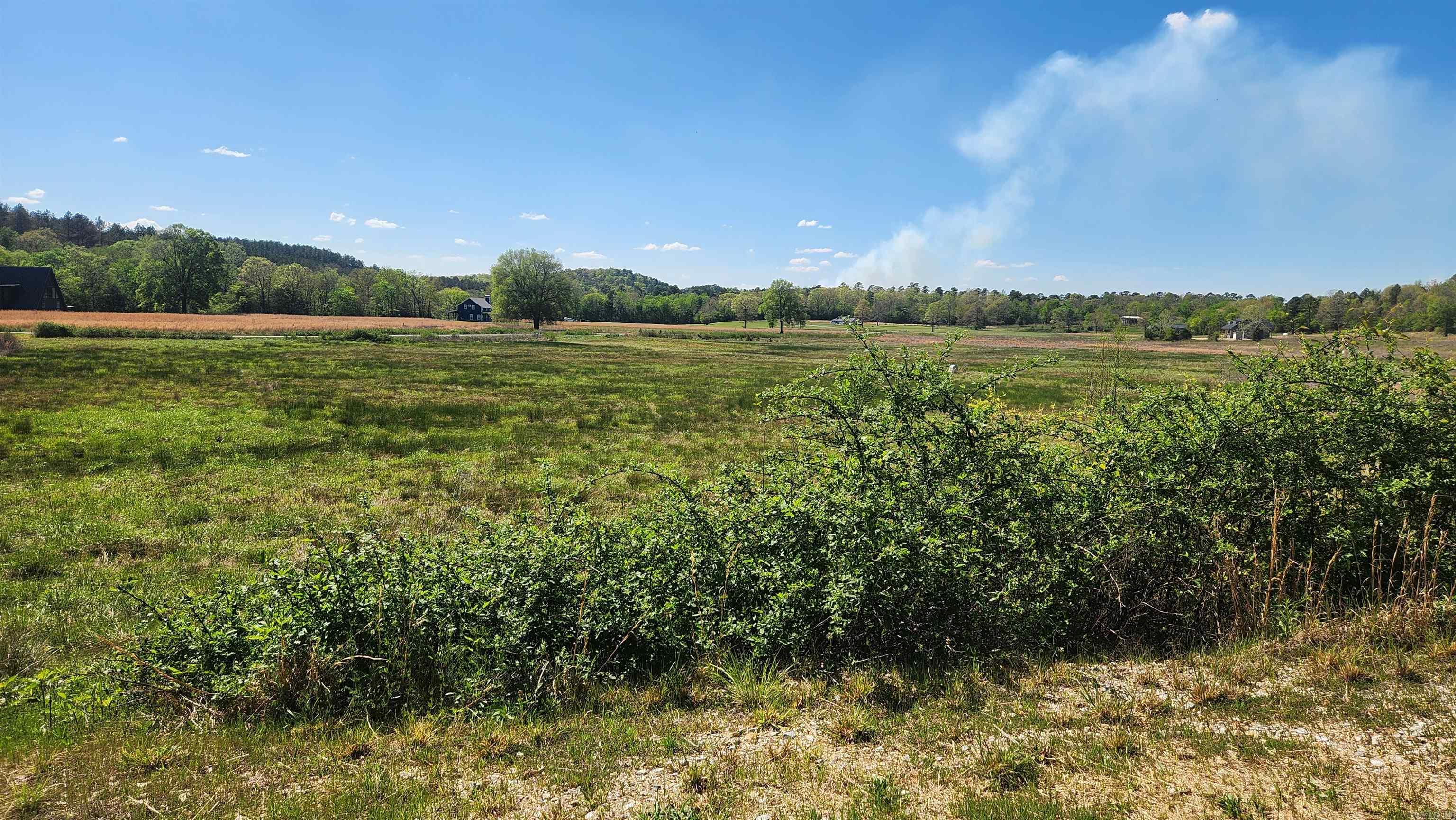 REVAS RETREAT - Land